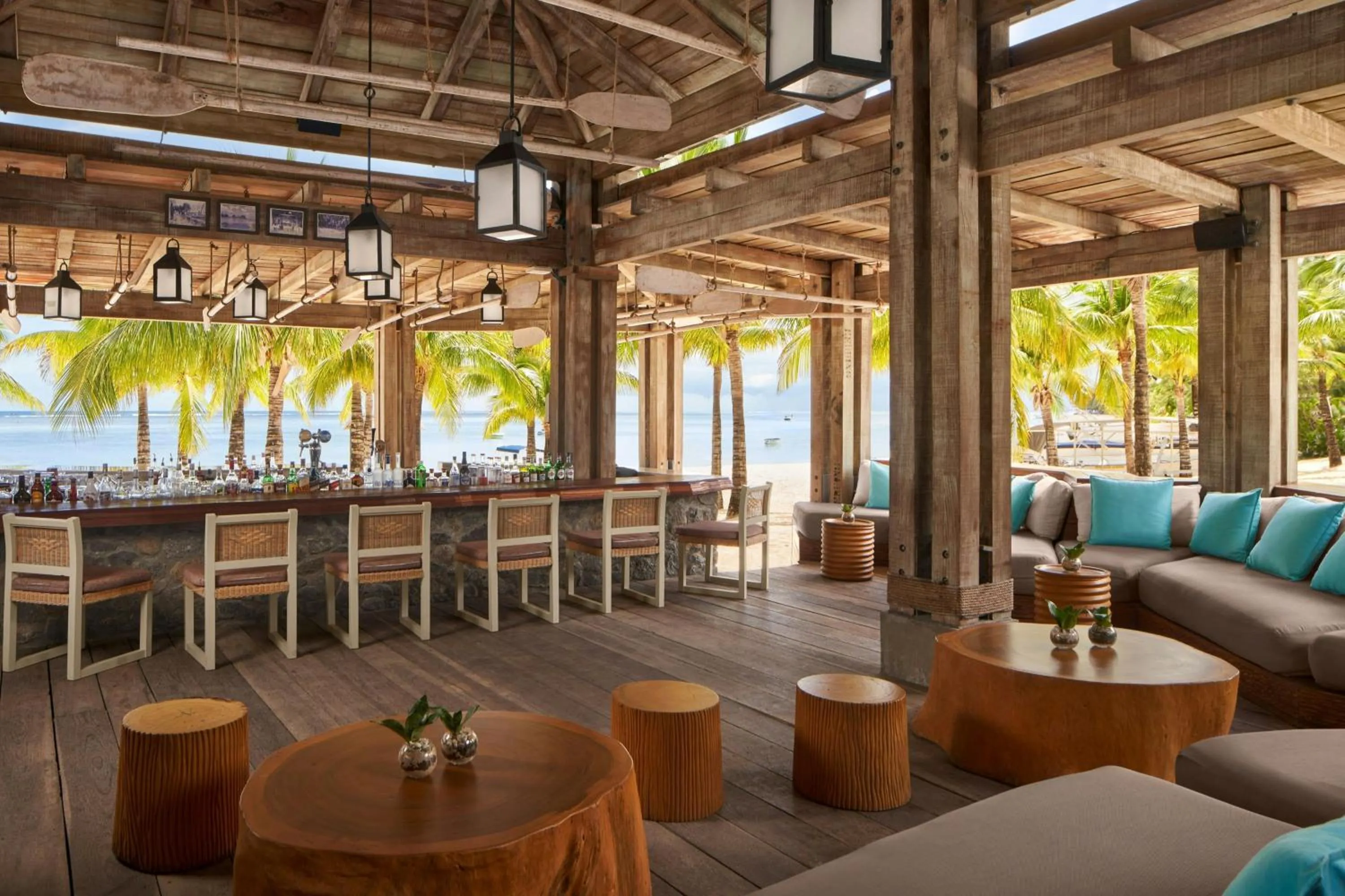 Lounge or bar in The St. Regis Le Morne Resort, Mauritius