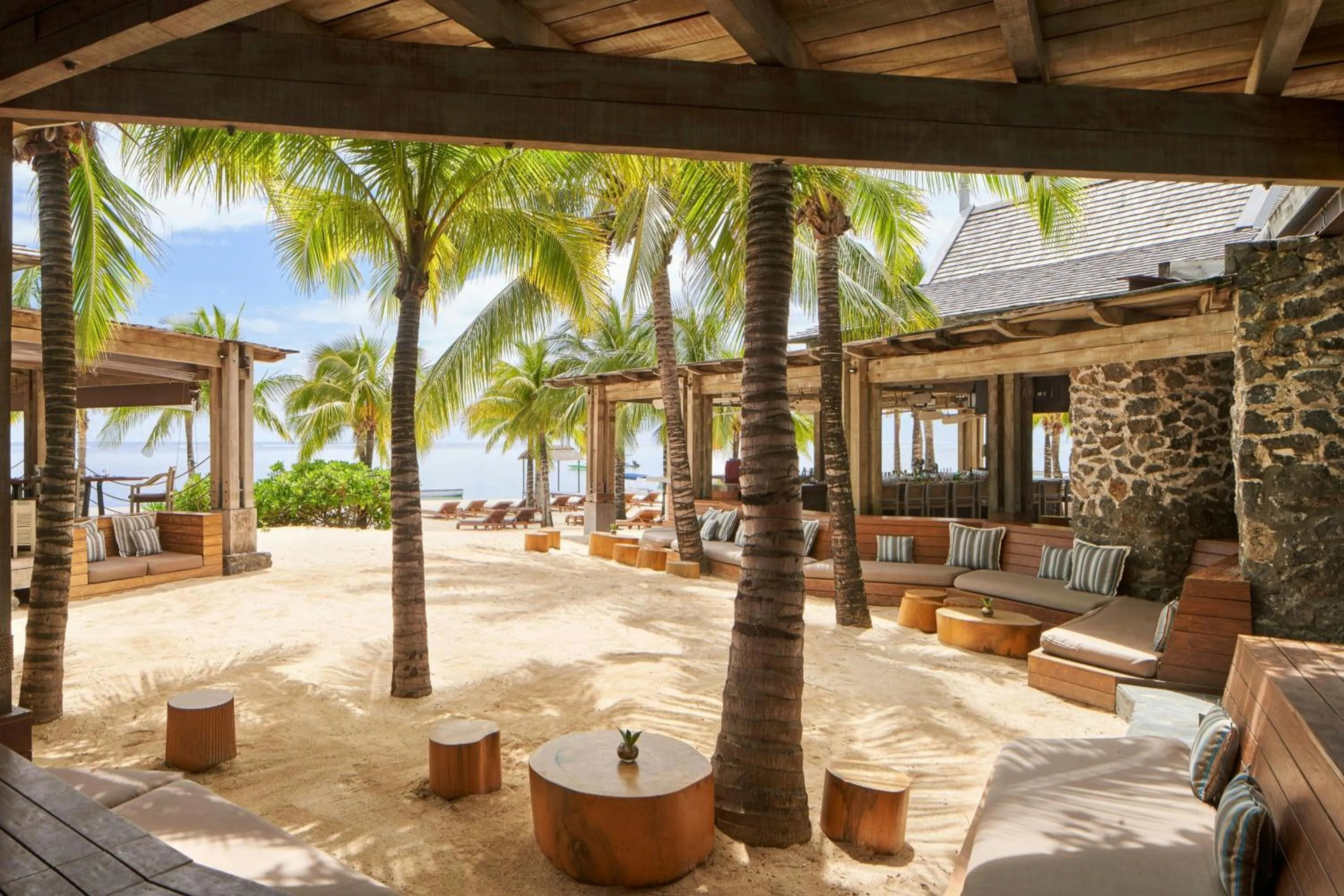 Lounge or bar in JW Marriott Mauritius Resort