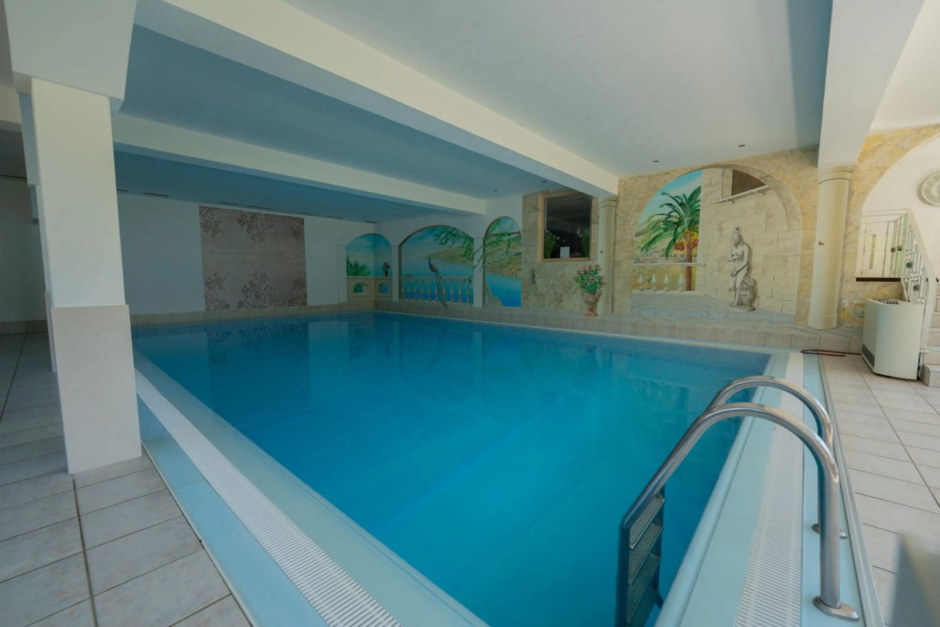 Pool view in Alpenhotel Regina