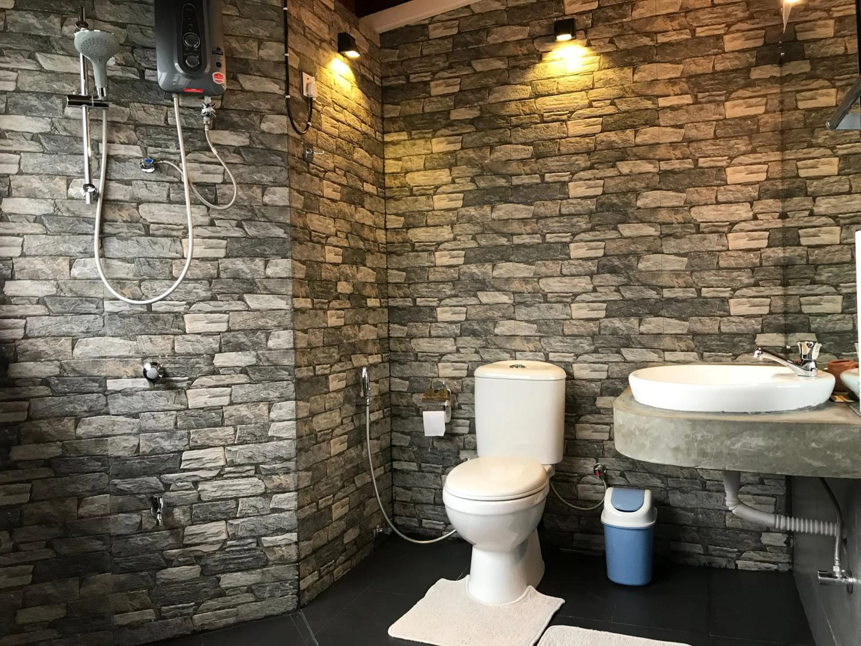 Bathroom in The SkyDeck Kandy