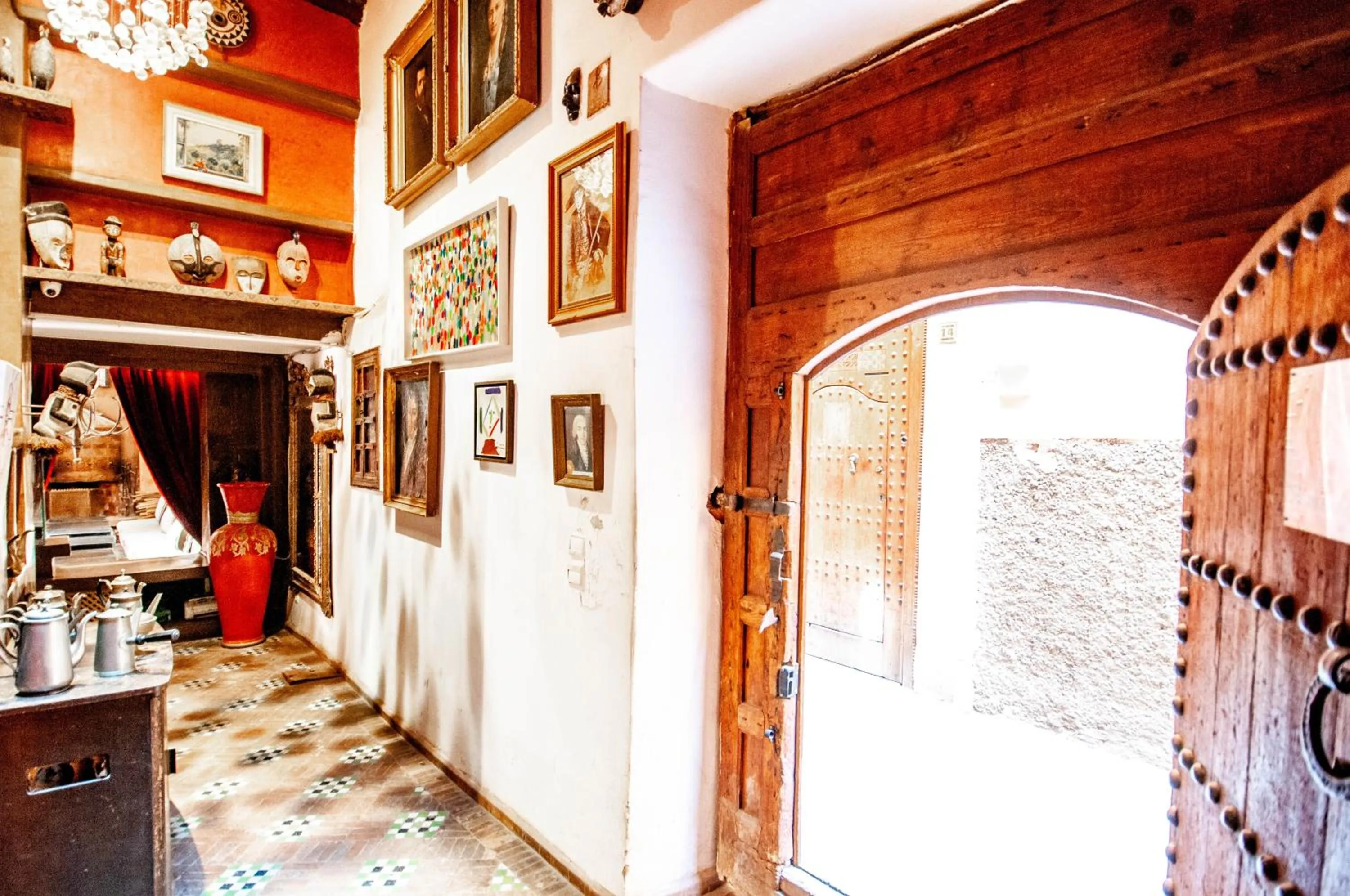 Facade/entrance in Riad Chorfa