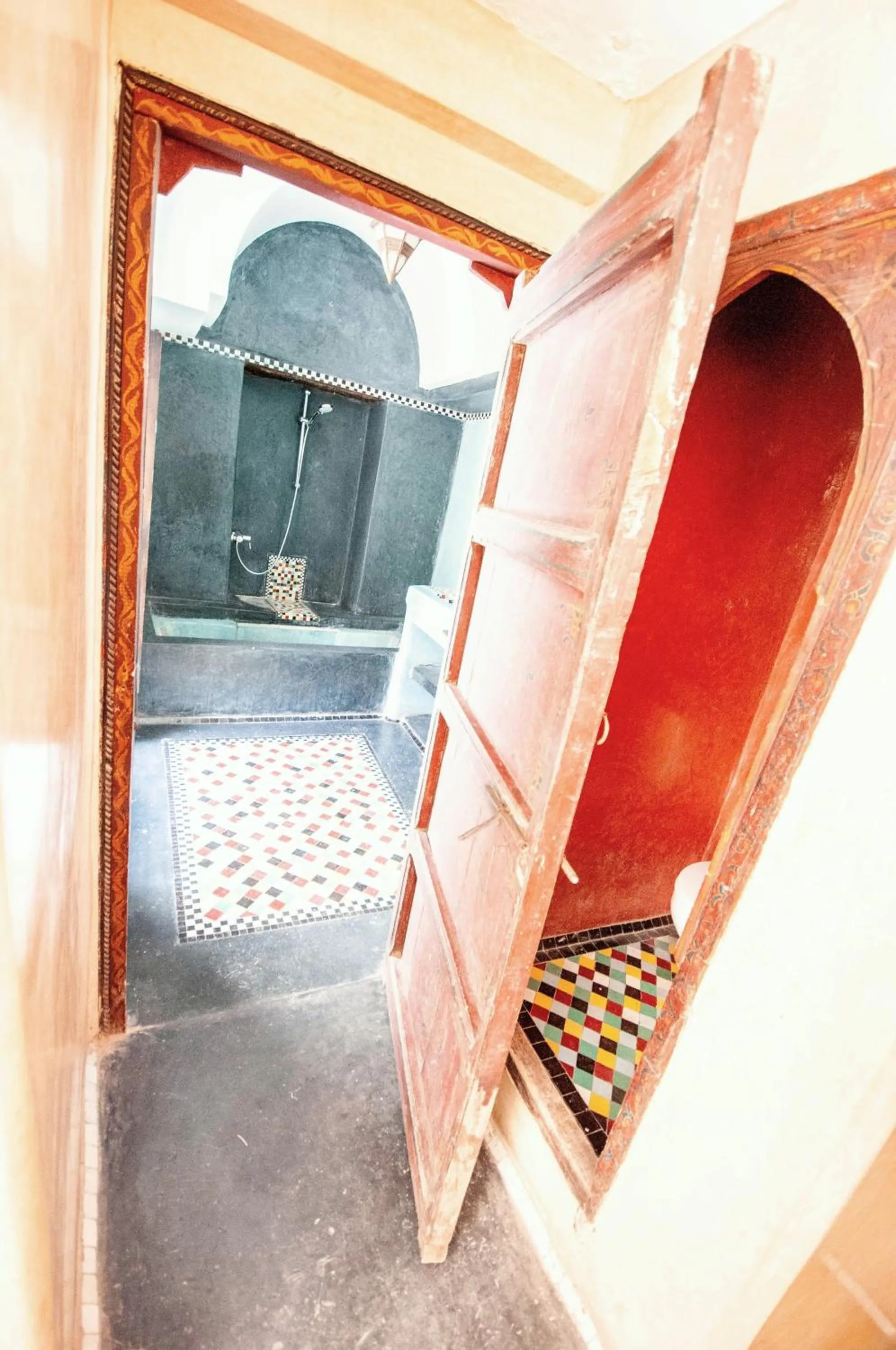 Toilet, Bed in Riad Chorfa