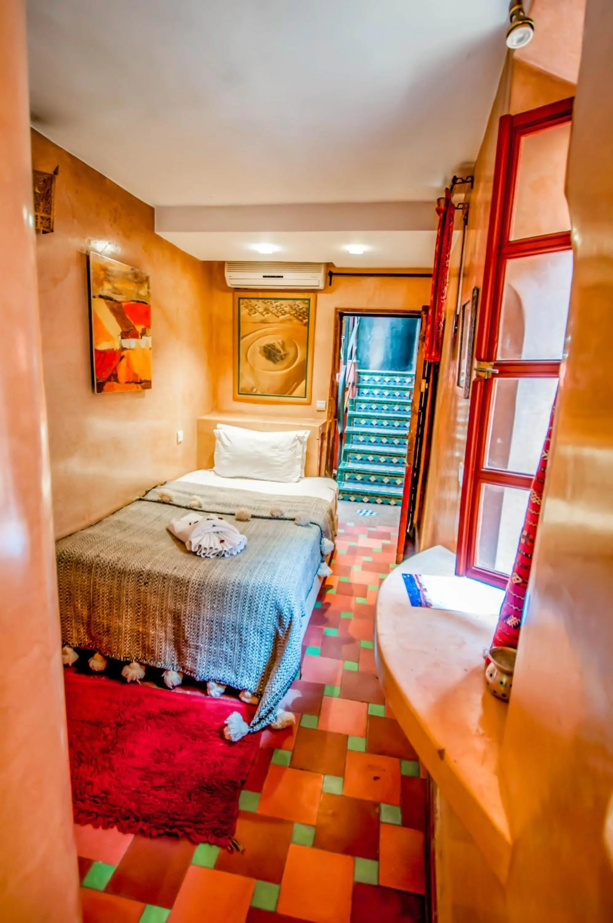Photo of the whole room, Bed in Riad Chorfa