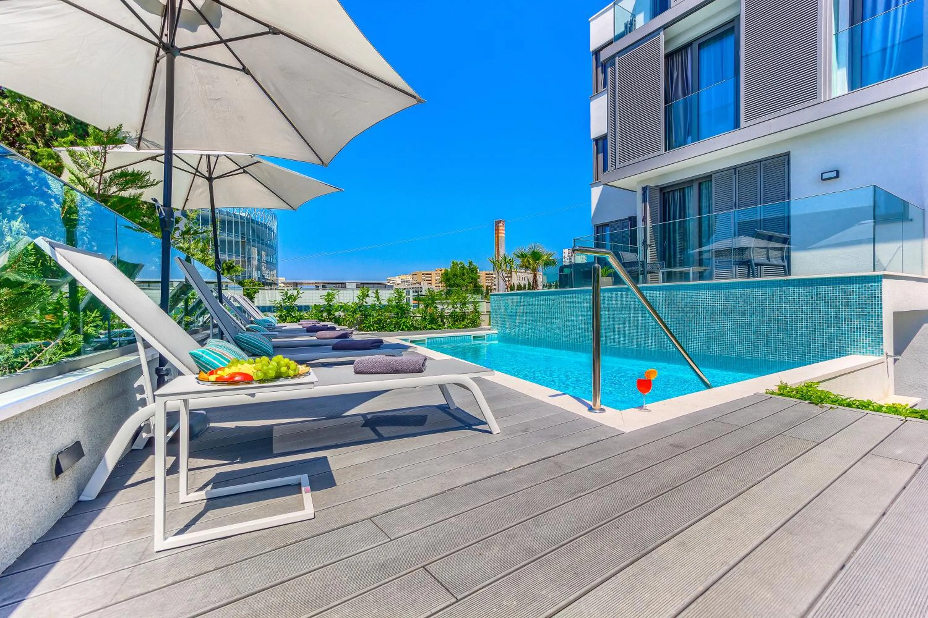 Swimming pool in Bel Residence