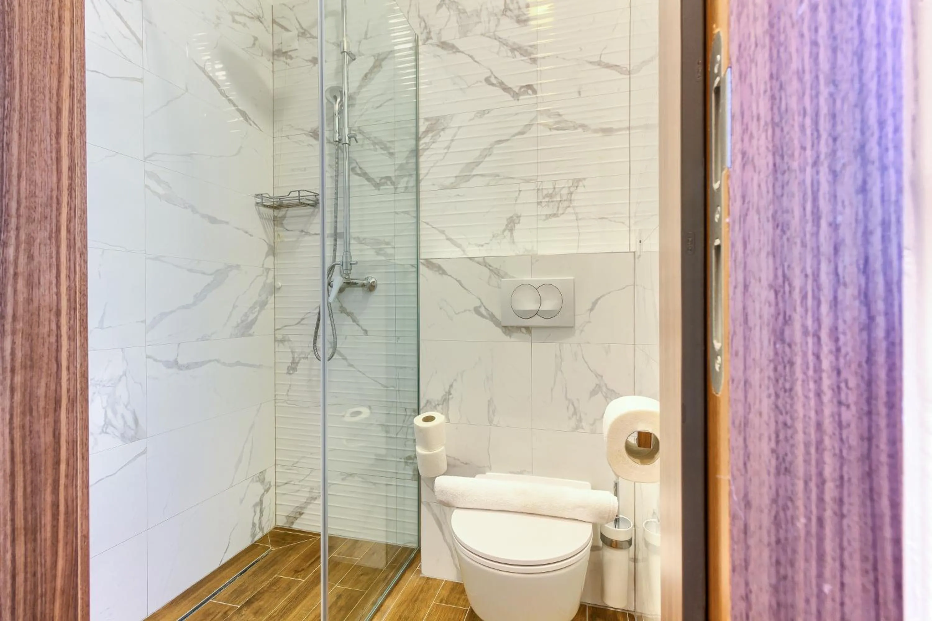 Shower in Bel Residence