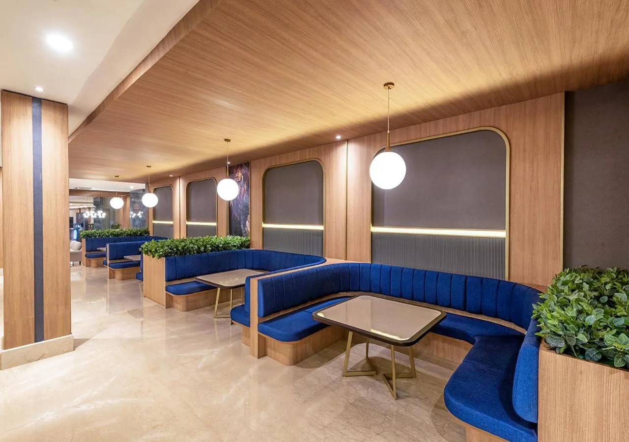 Seating area in Oakwood Hotel & Apartments Taman Mini Jakarta