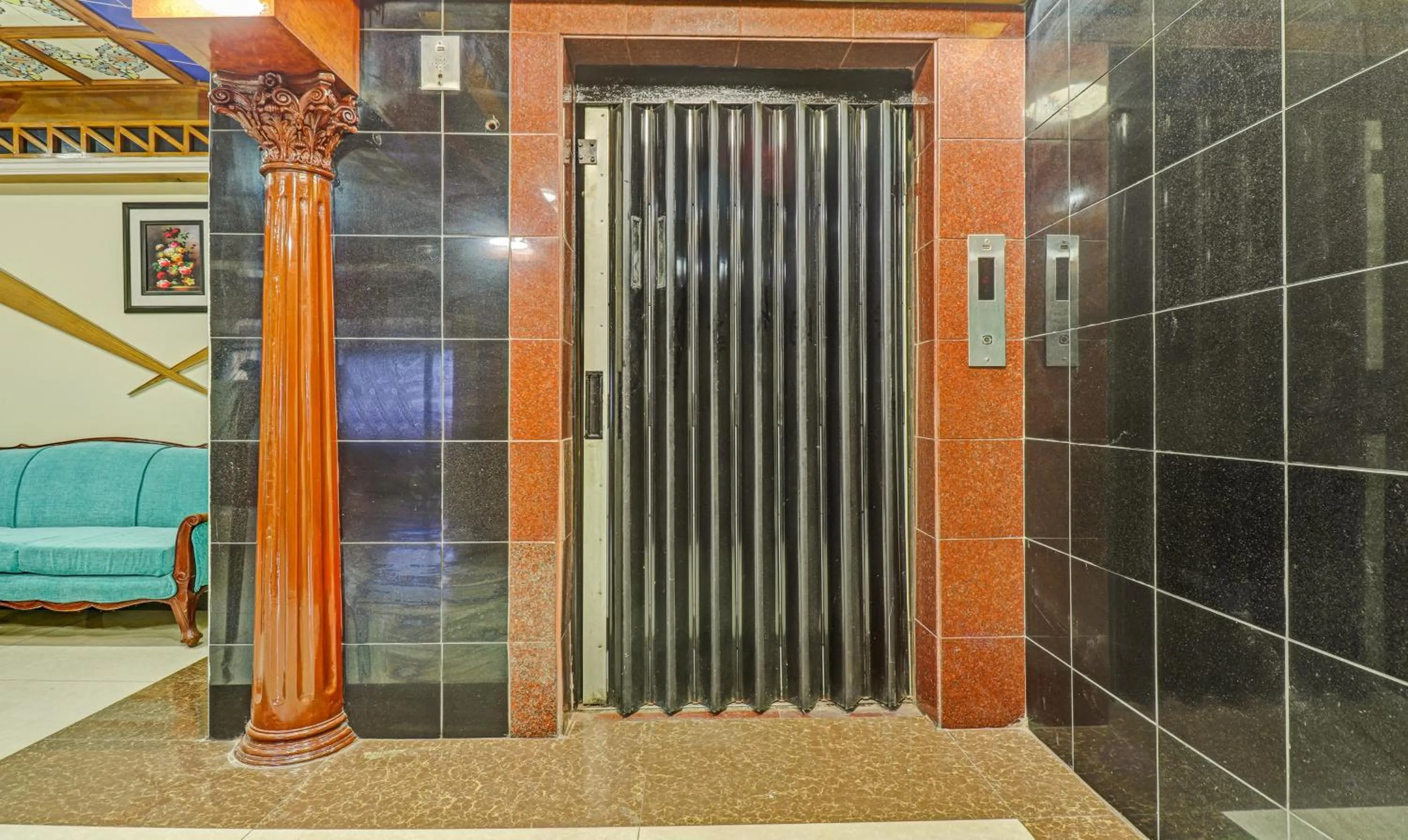 elevator in Eesha Elite