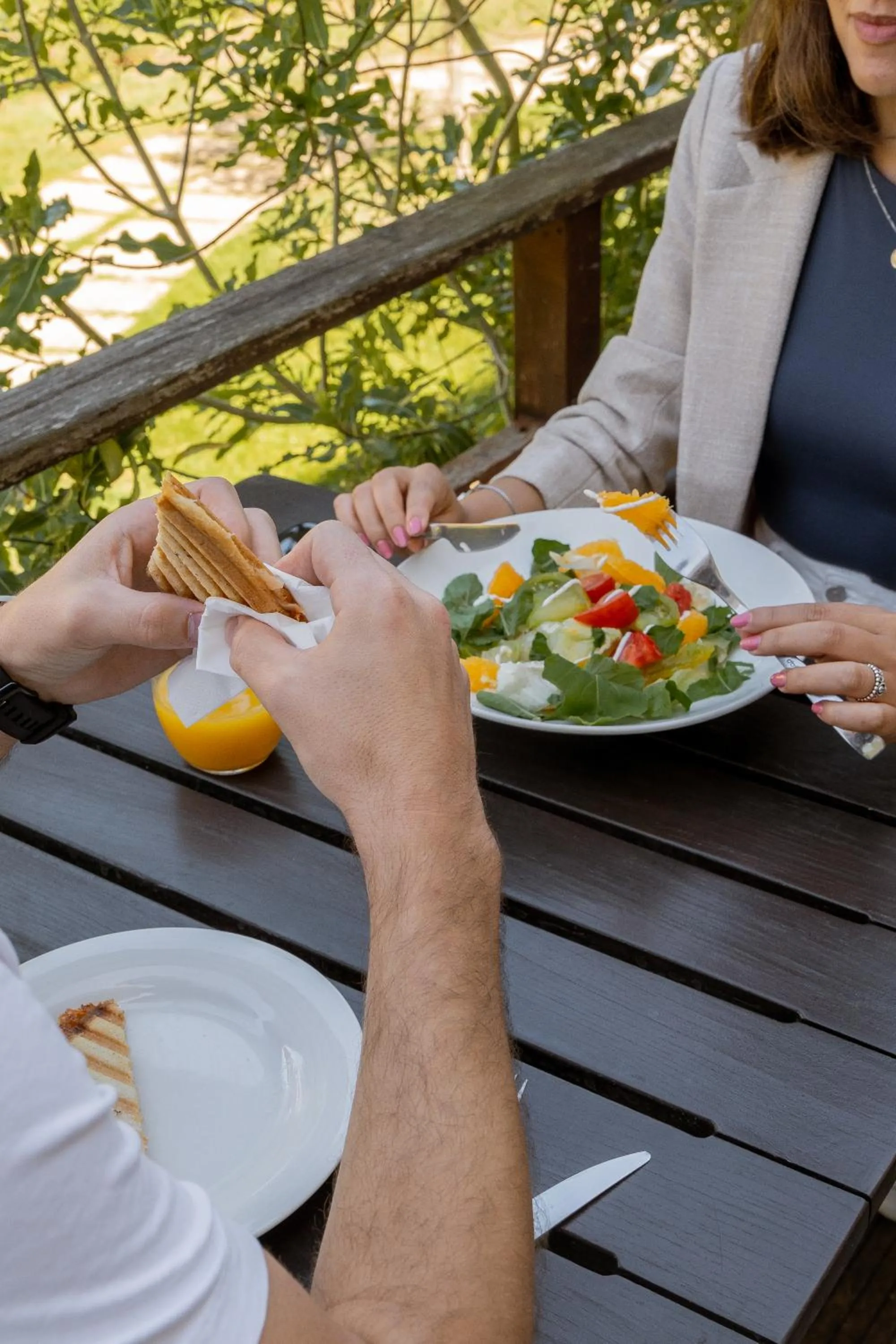 Food and drinks in Lavanda Hotel Miravillas