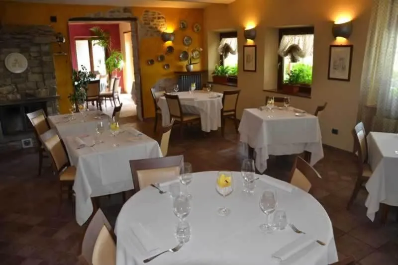 Restaurant/places to eat in Trattoria Del Bivio