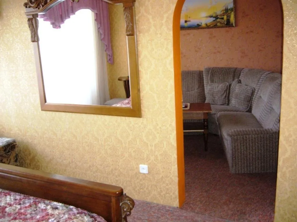 Hotel Profspilkovyi