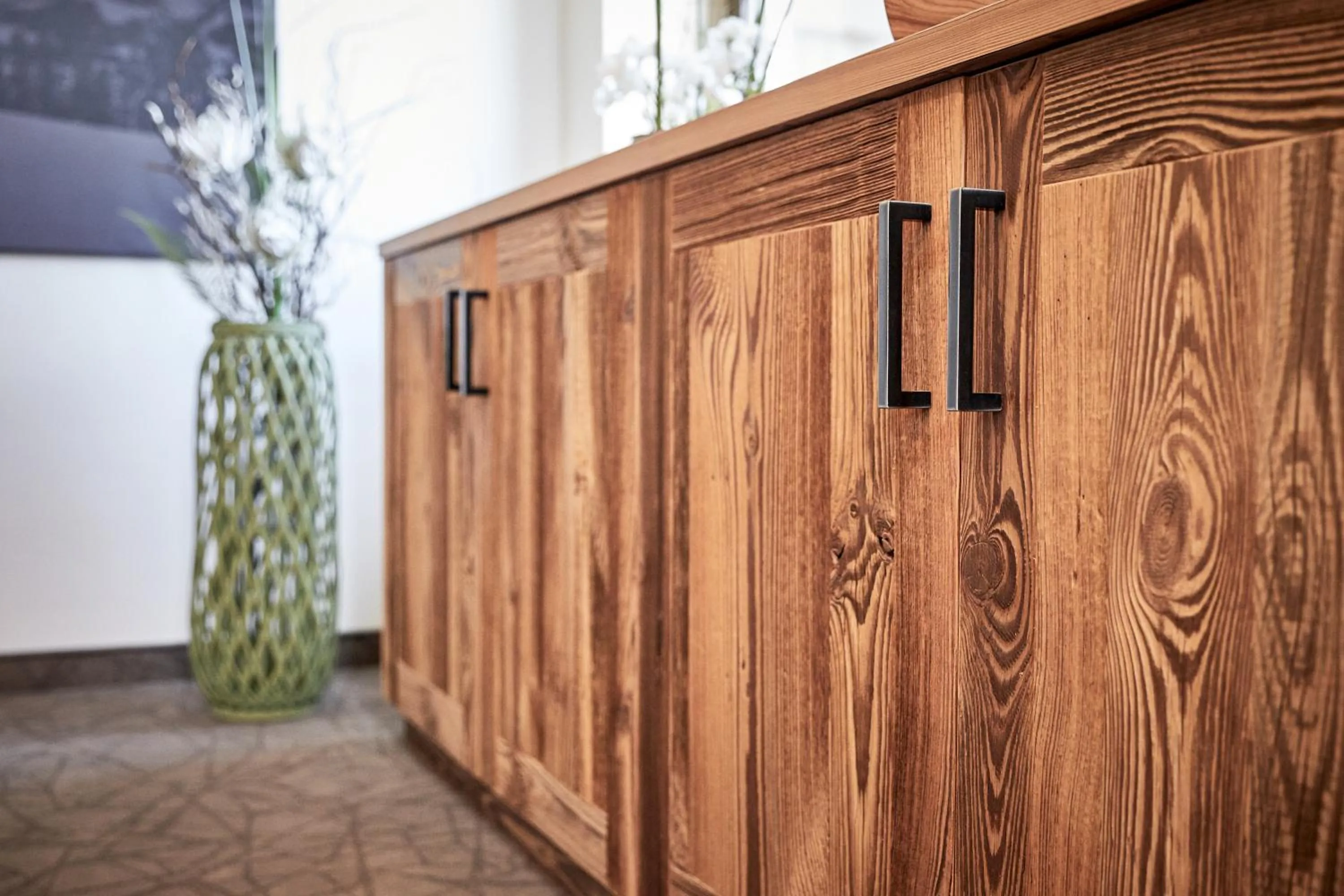 Decorative detail in Hotel Garni Savoy - new opening