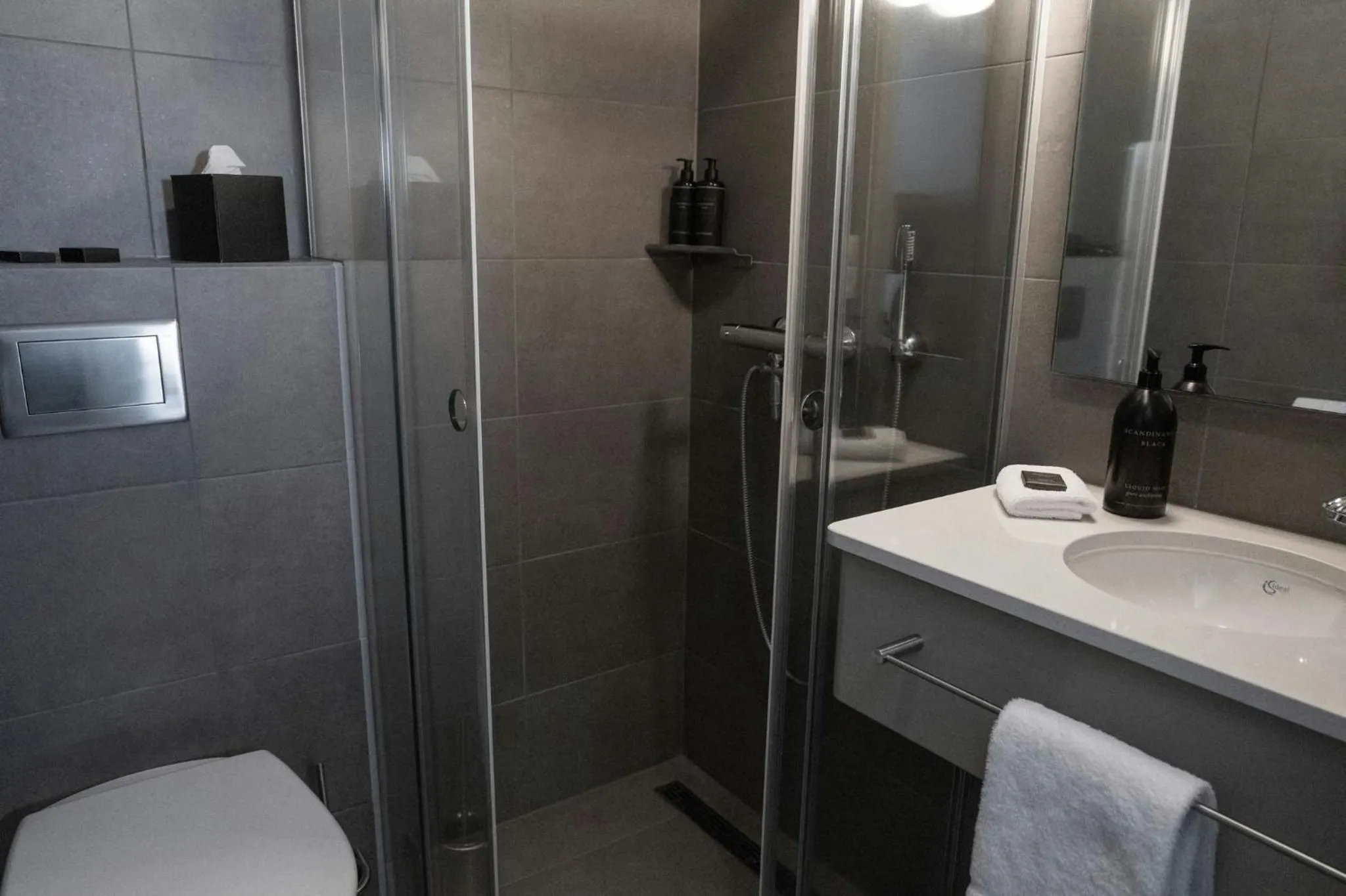 Bathroom in Hotel Vestmannaeyjar