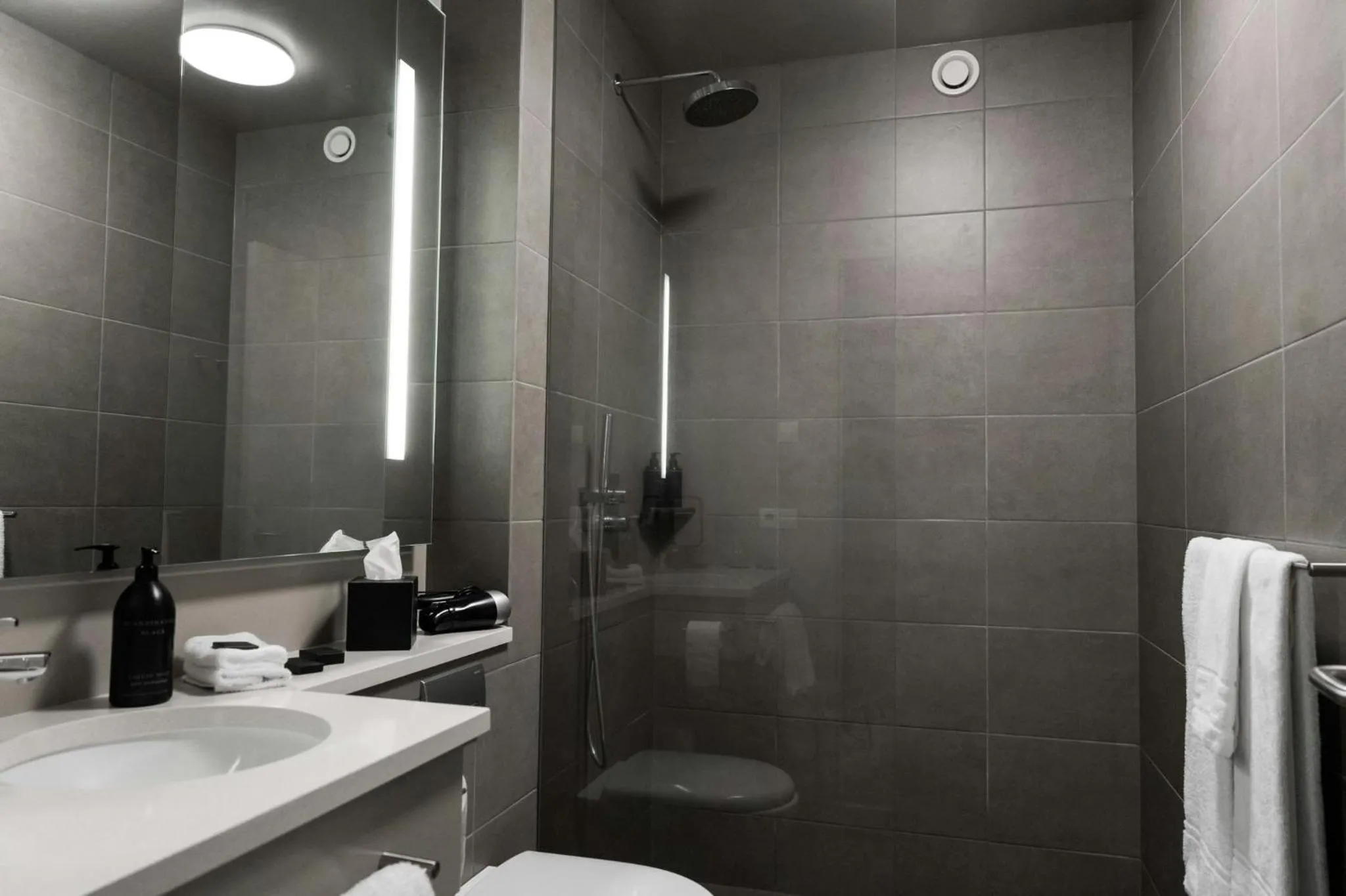 Bathroom in Hotel Vestmannaeyjar