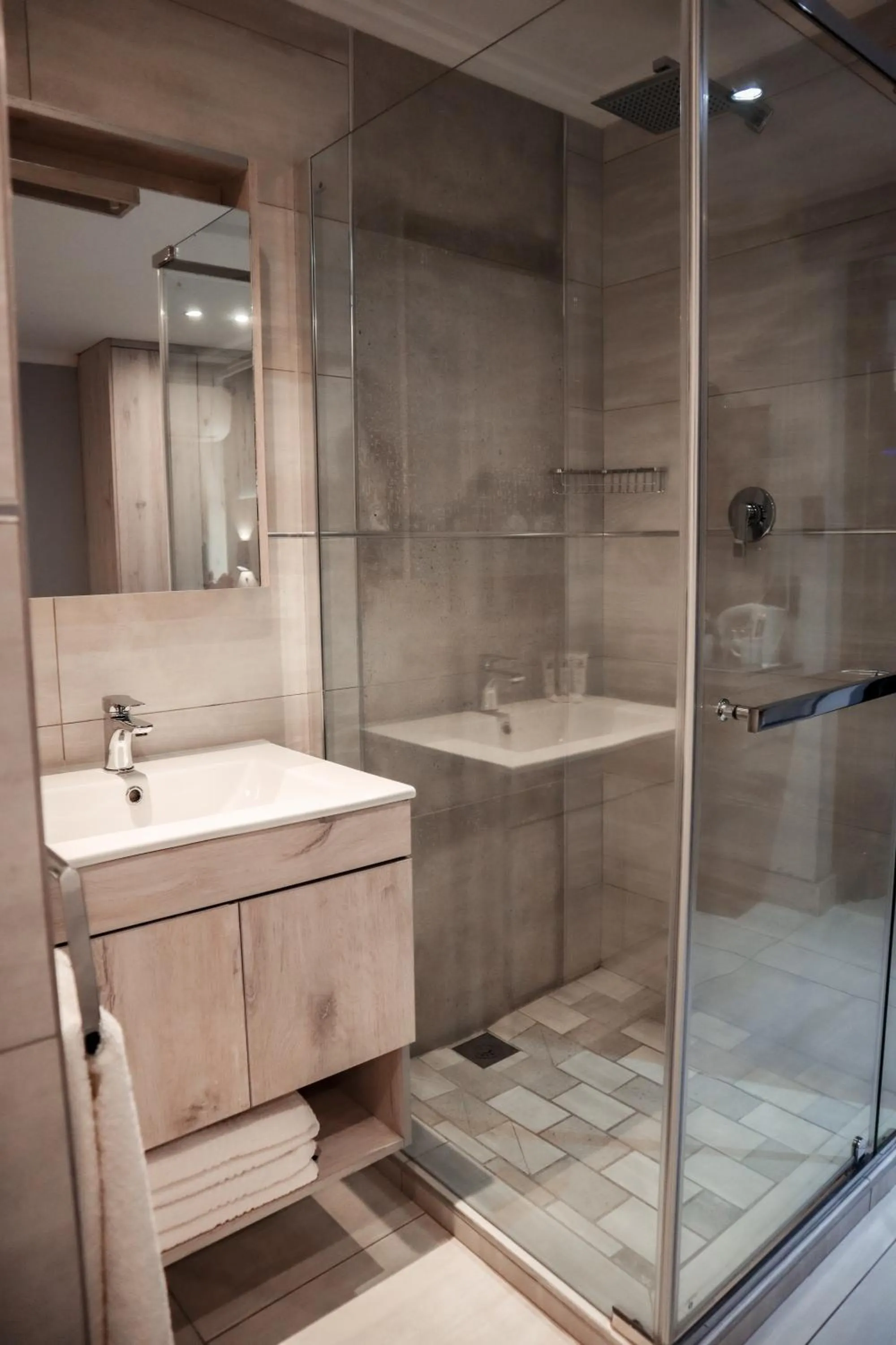 Bathroom in Cascades Guest Lodge