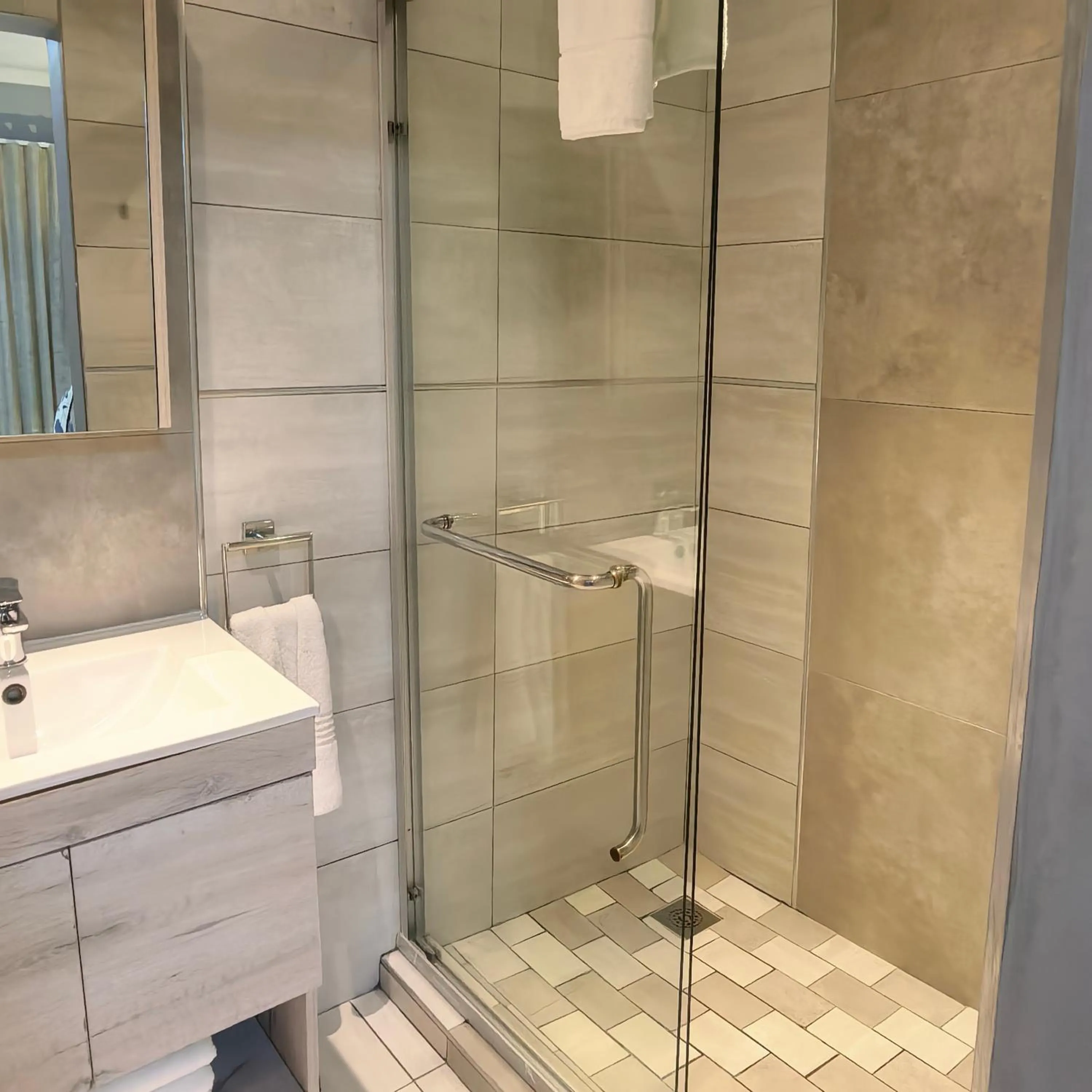 Bathroom in Cascades Guest Lodge