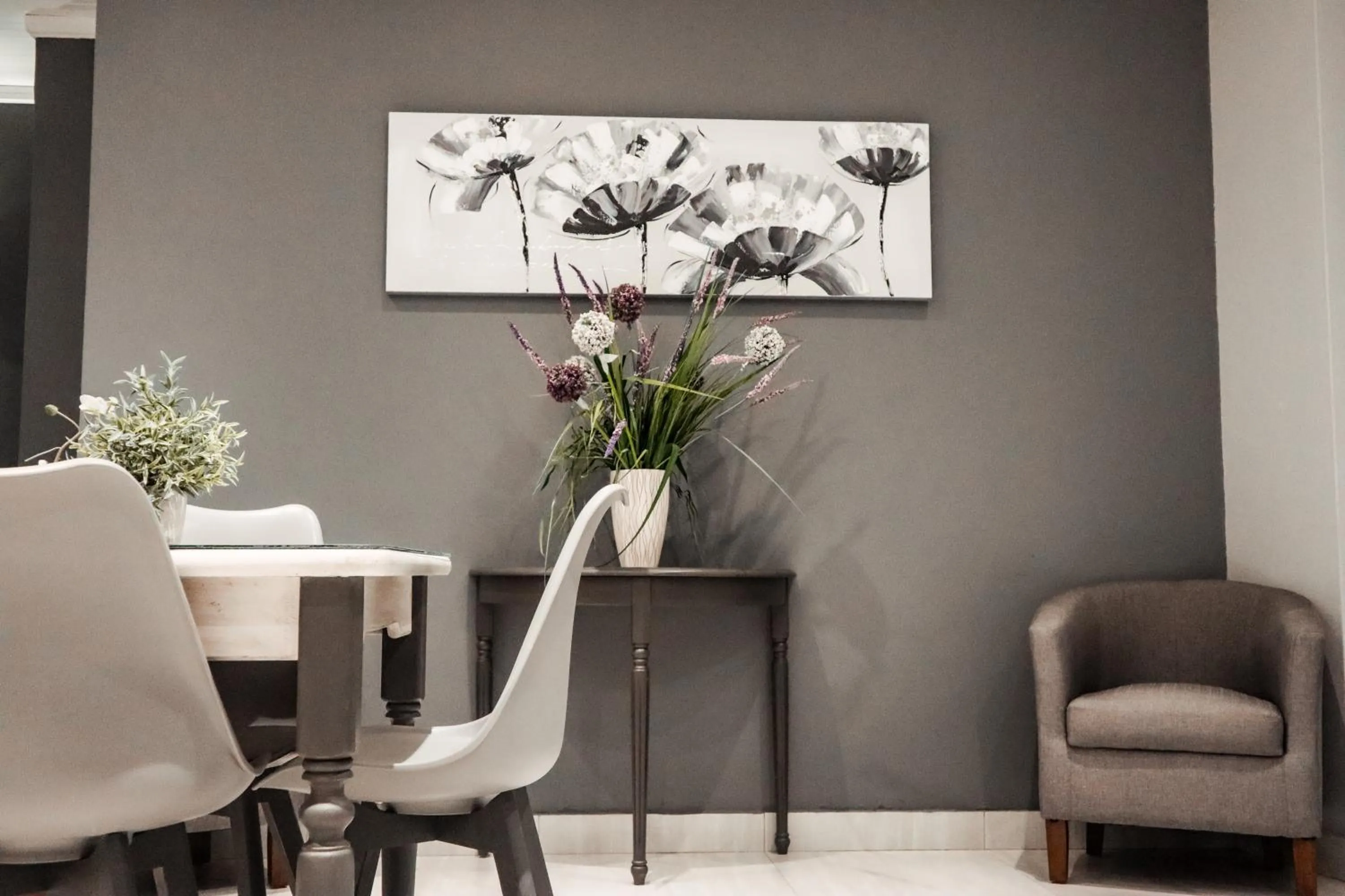 Dining area in Cascades Guest Lodge