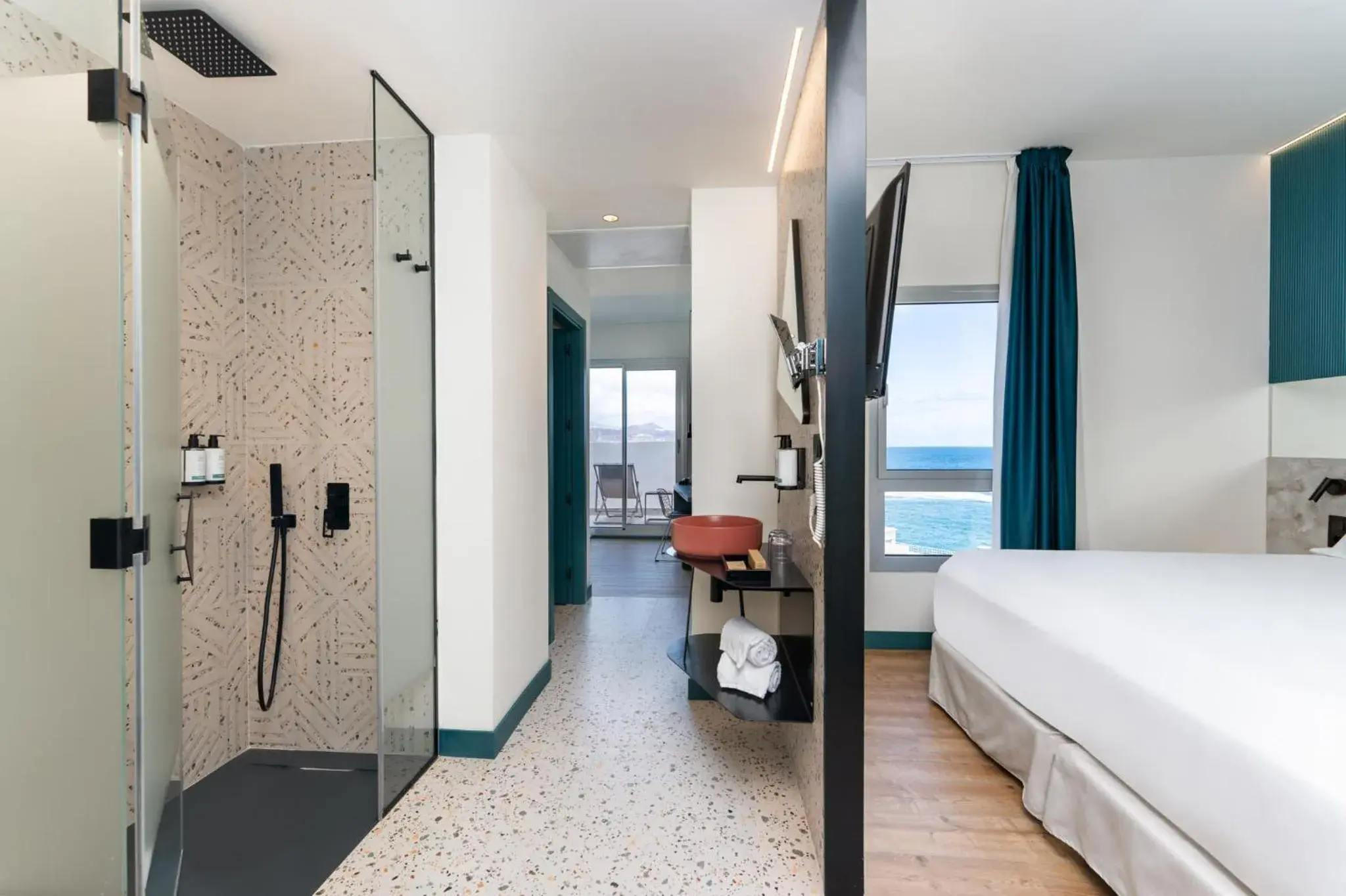Toilet, Bed in Occidental Las Canteras Toilet, Bed in Occidental Las Canteras
