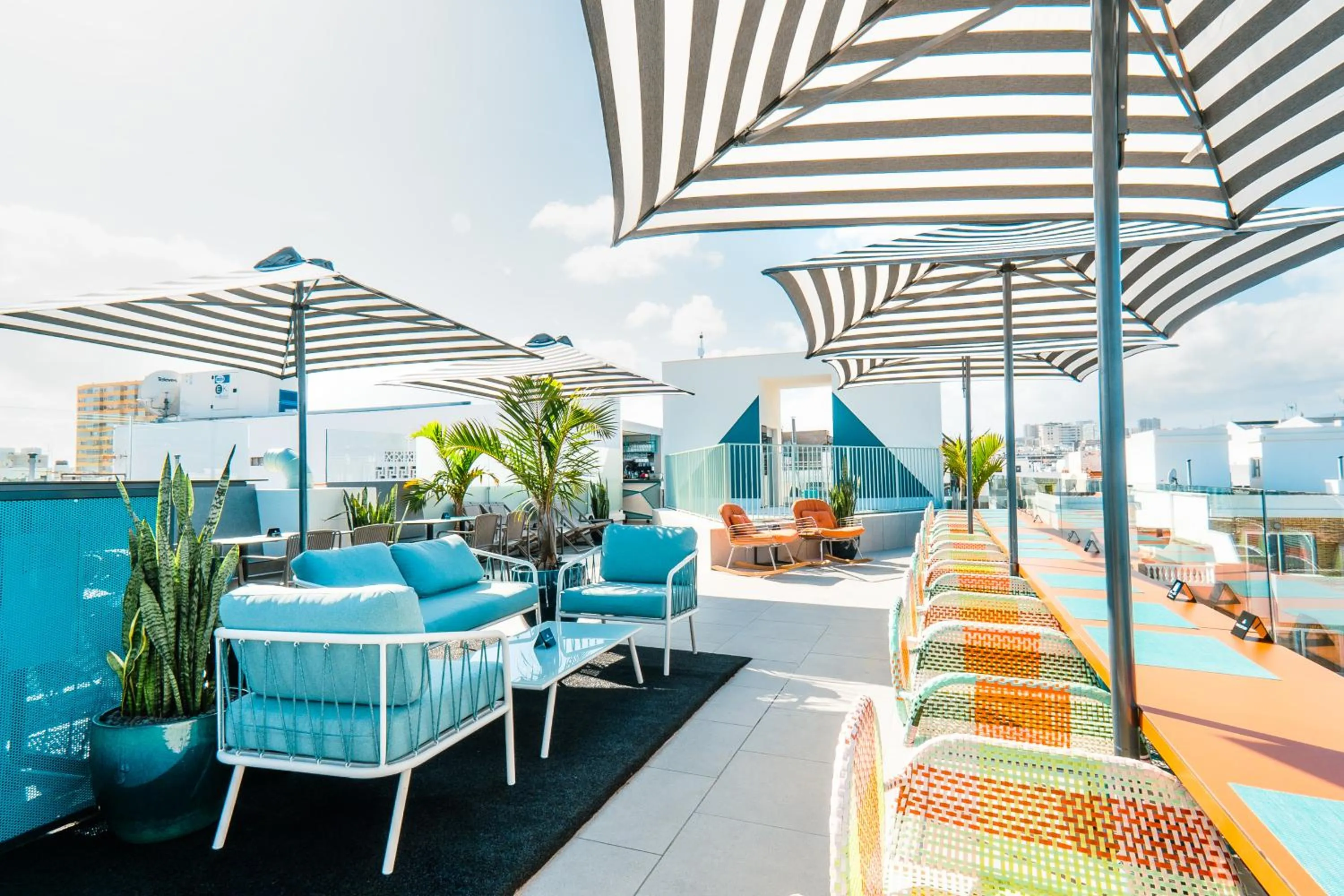 Restaurant/places to eat in Occidental Las Canteras