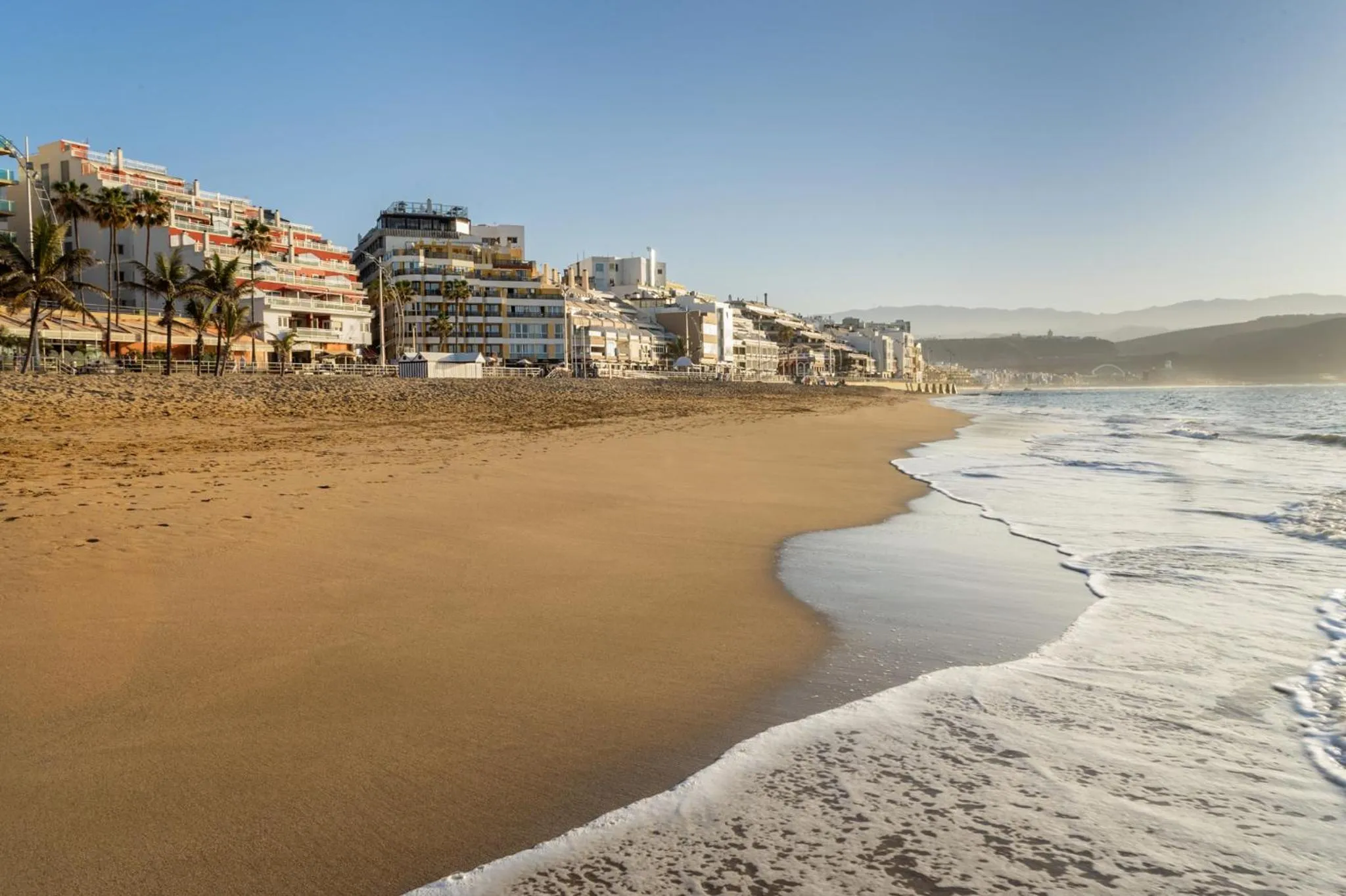 Beach in Occidental Las Canteras