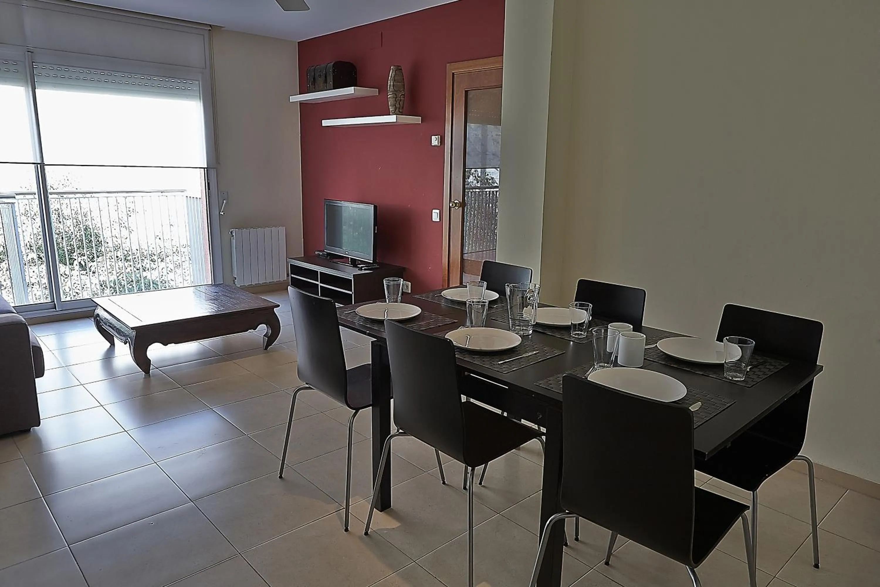 Dining area in Alguera Apartments Sant Andreu