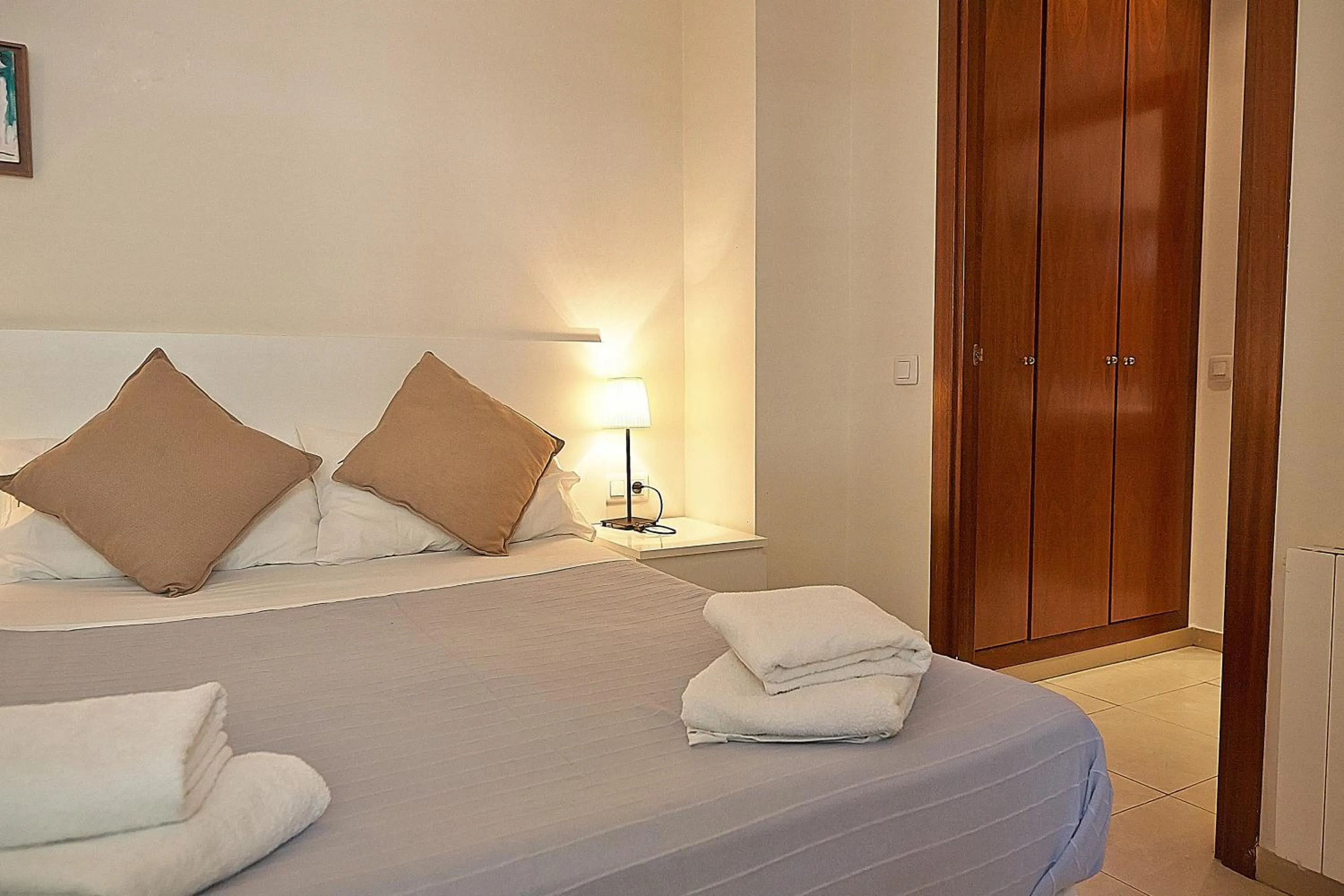 Bedroom, Bed in Alguera Apartments Sant Andreu