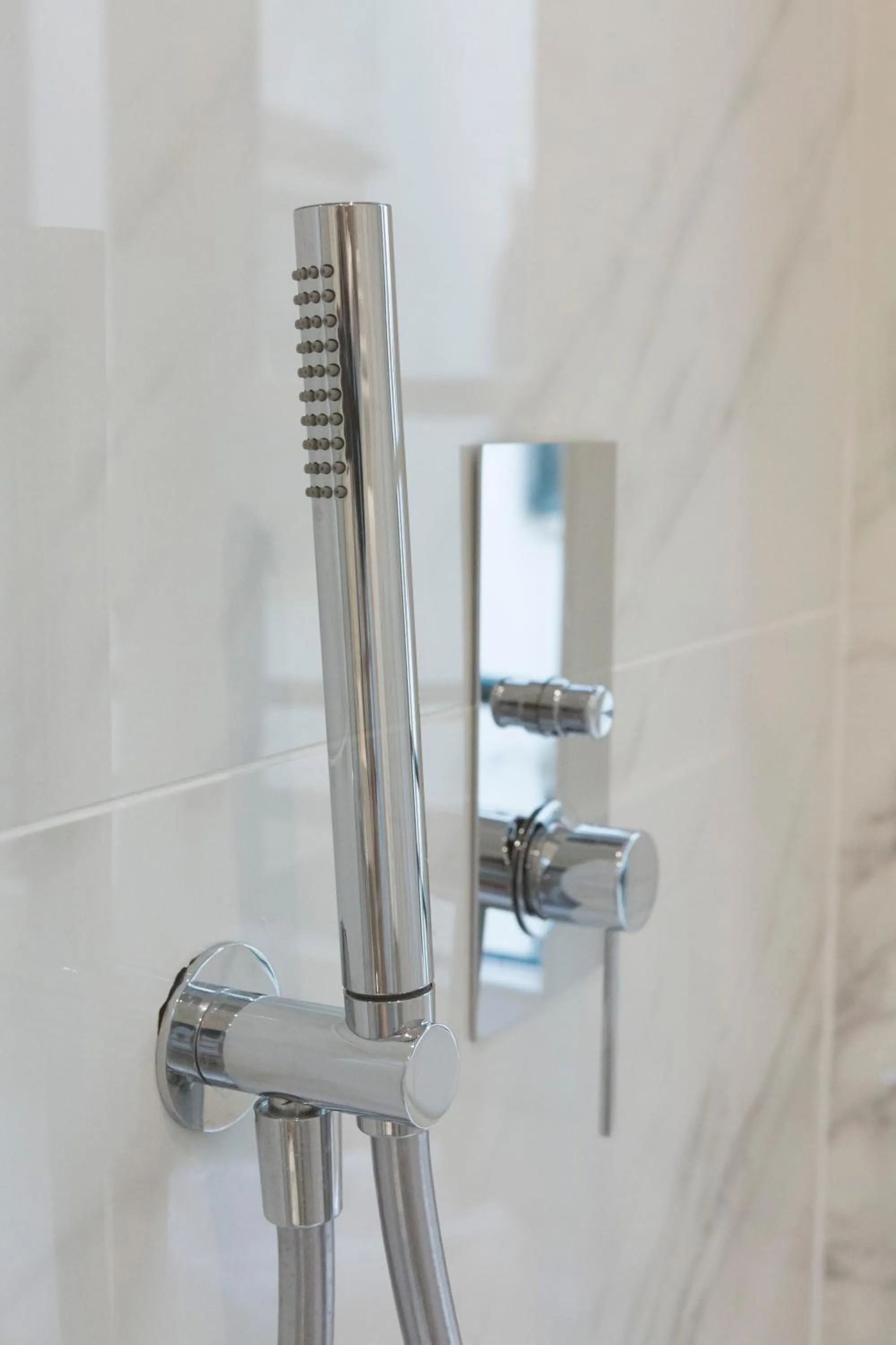 Shower in Trieste 411 - Rooms & Apartments