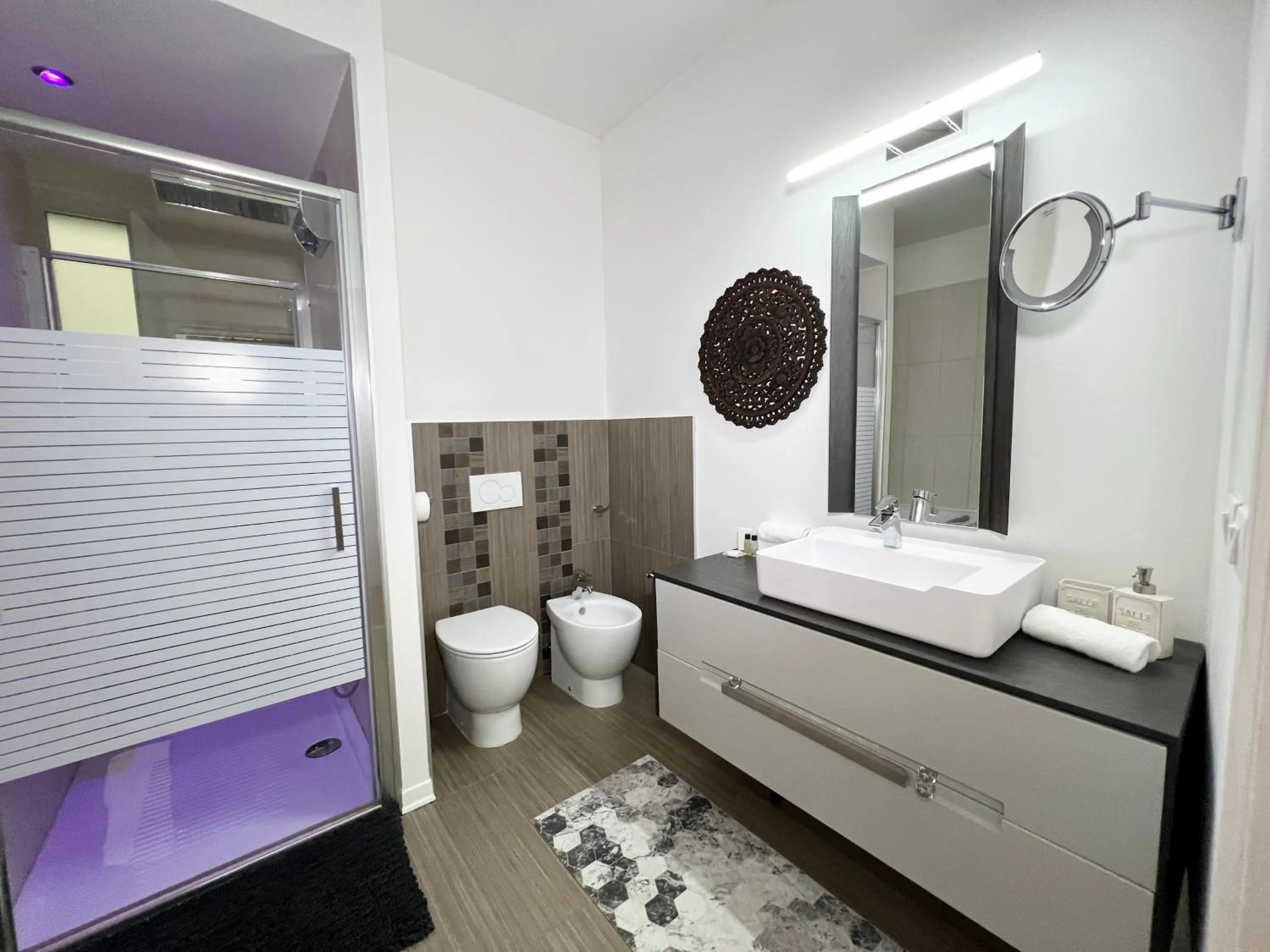 Bathroom in Trieste 411 - Rooms & Apartments