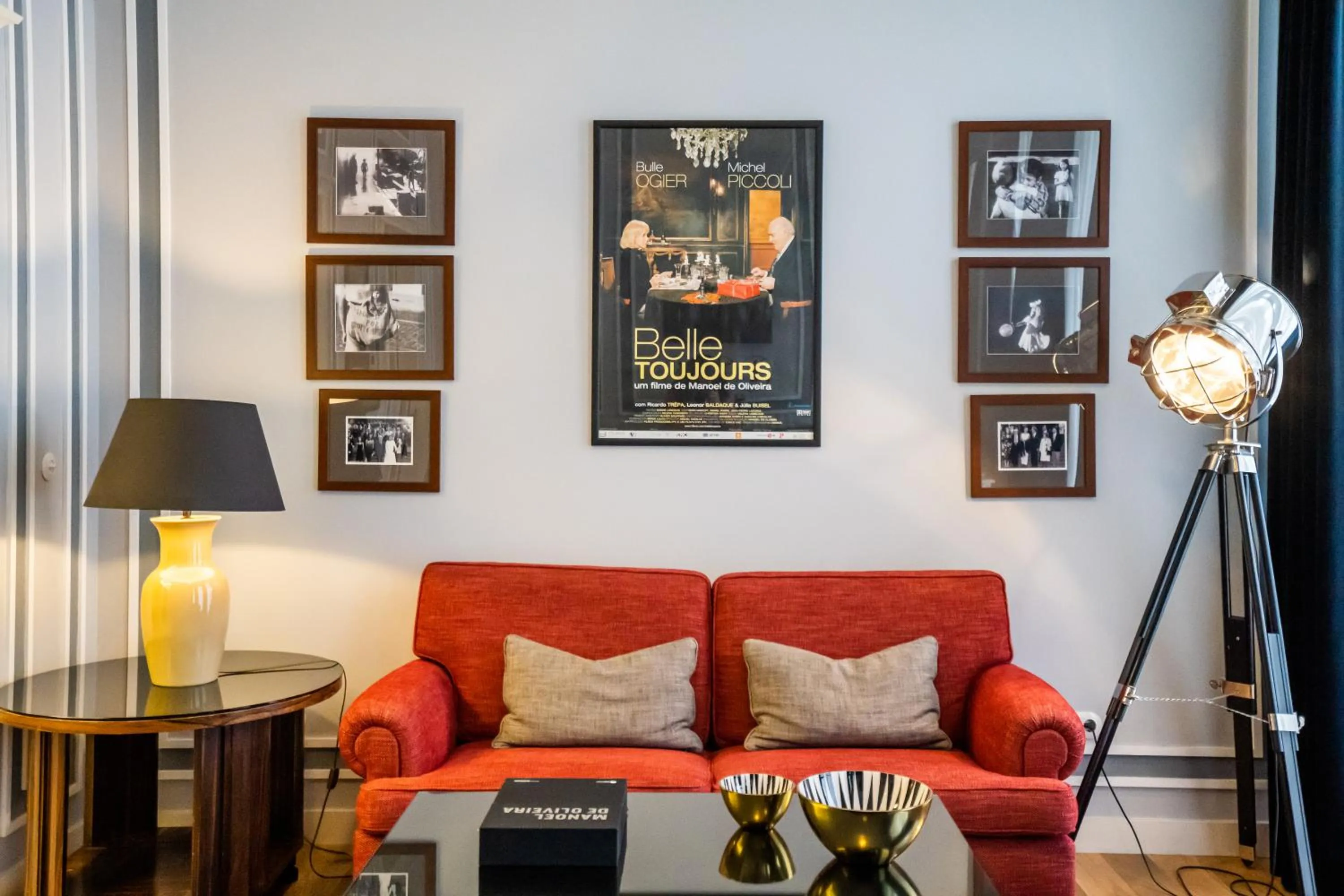 Seating area in Grande Hotel do Porto
