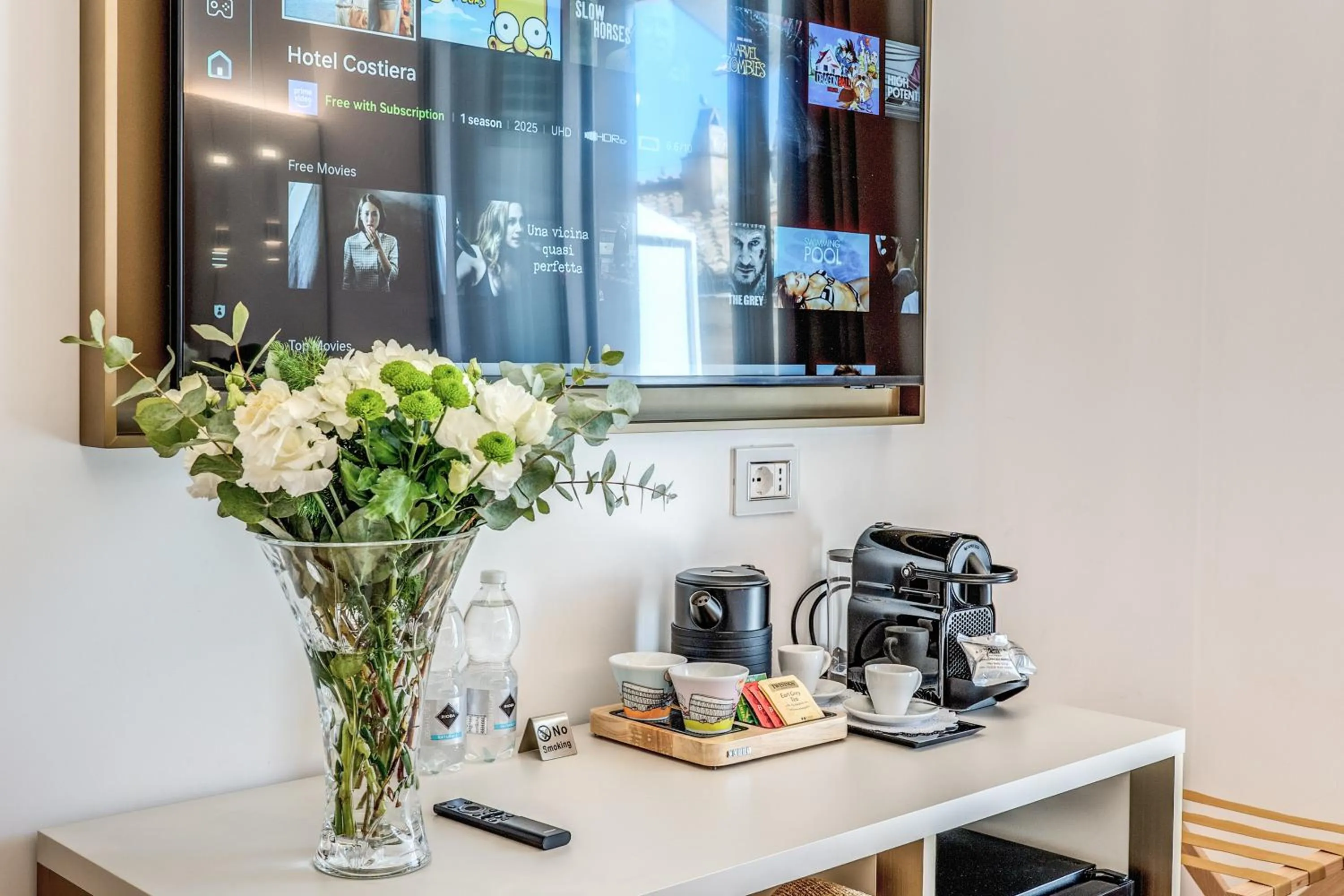 TV and multimedia in Relais Trevi 95 Boutique Hotel