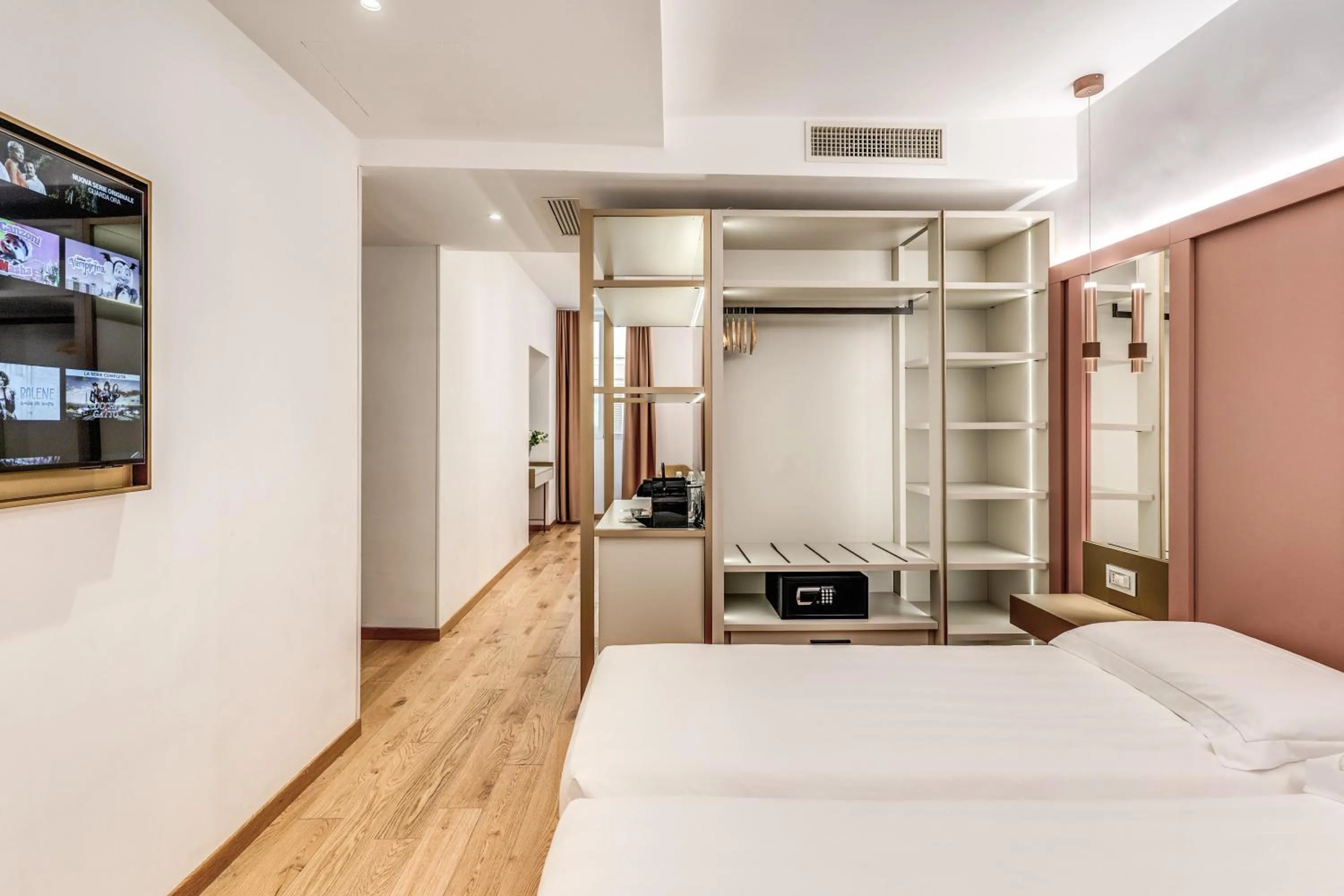 Bedroom, Bed in Relais Trevi 95 Boutique Hotel