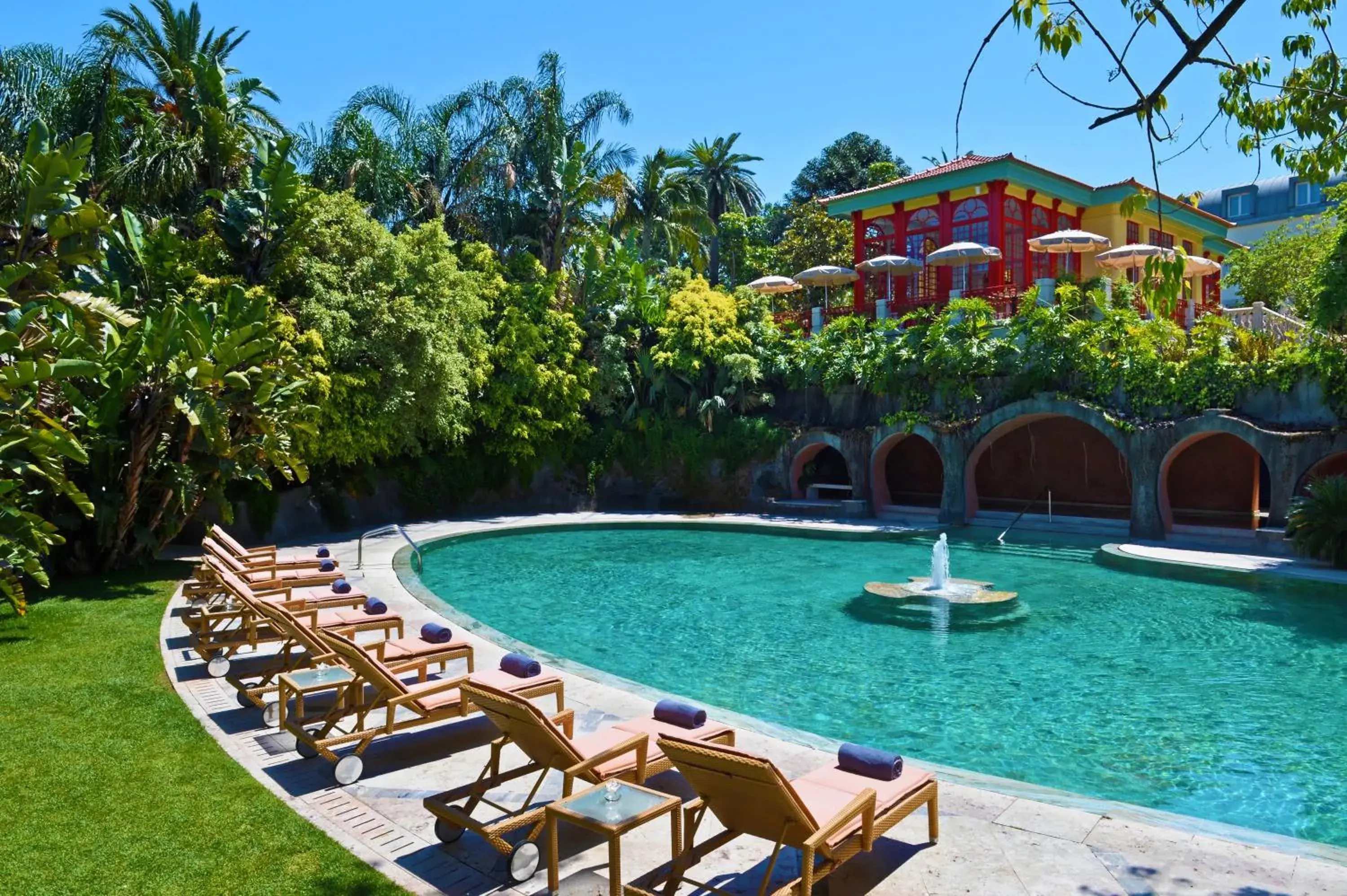 Swimming pool in Pestana Palace Lisboa Hotel & National Monument - The Leading Hotels of the World Swimming pool in Pestana Palace Lisboa Hotel & National Monument - The Leading Hotels of the World