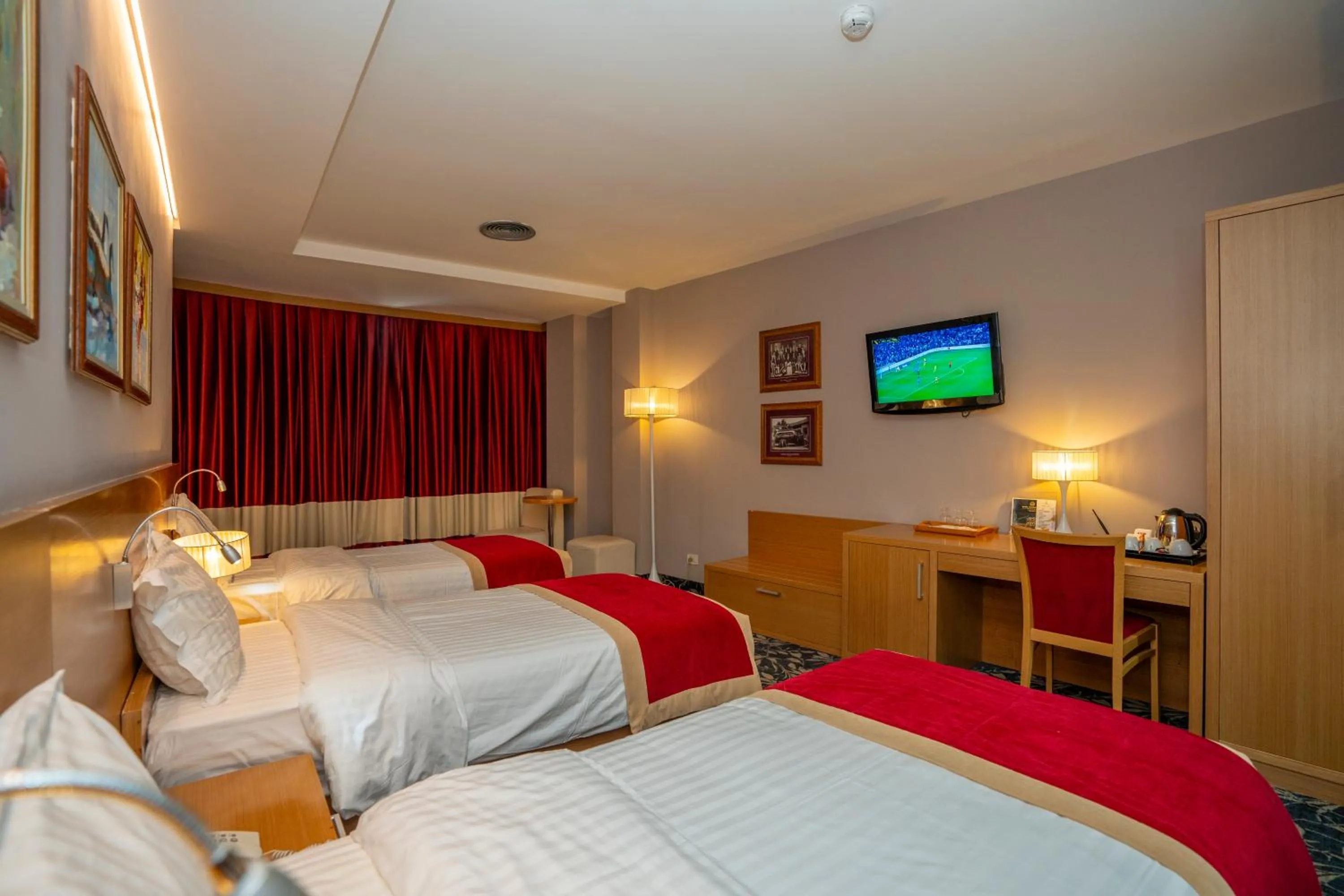 Bed in Hotel Colosseo & Spa