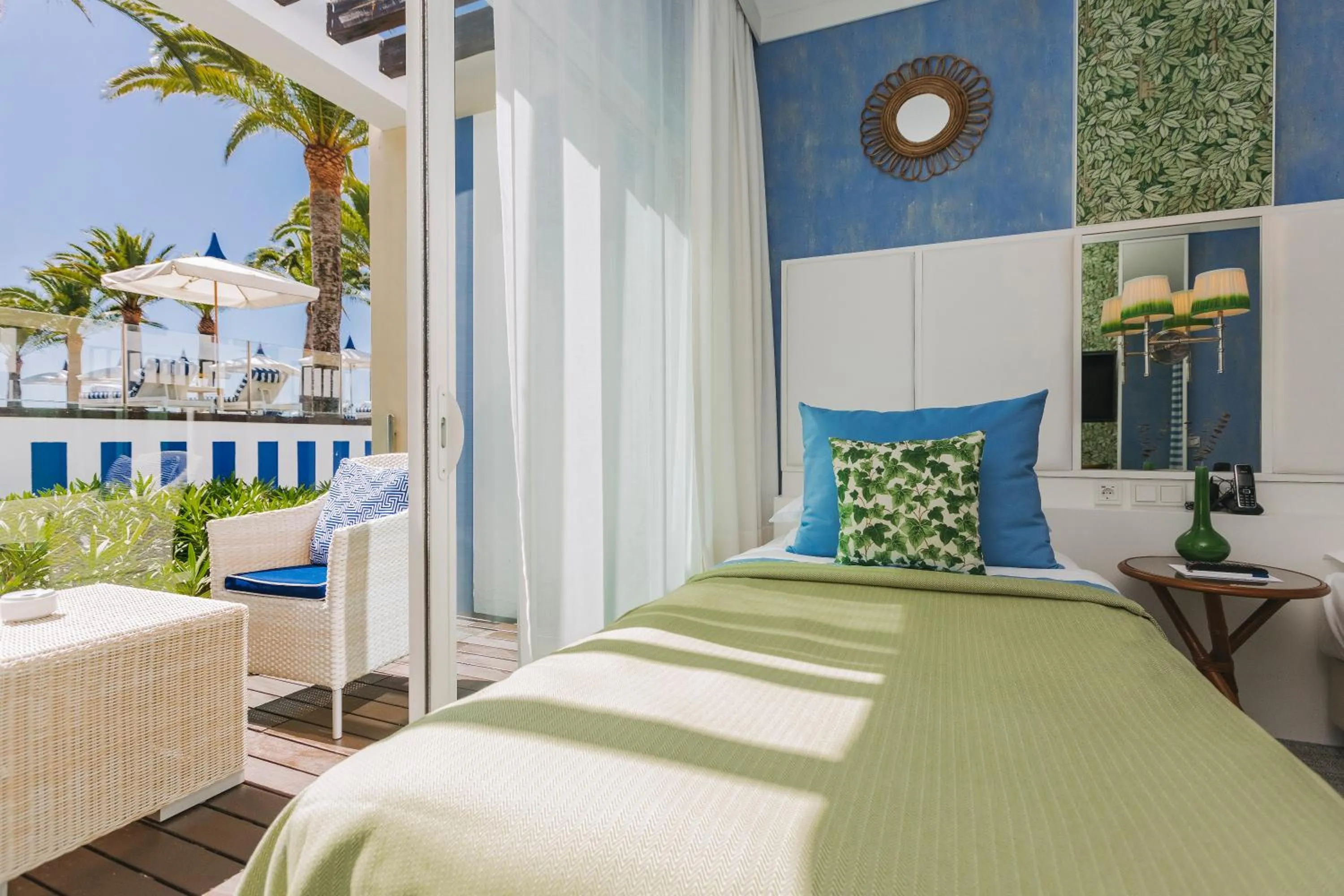 View (from property/room), Bed in Bela Vista Hotel & Spa - Relais & Chateaux