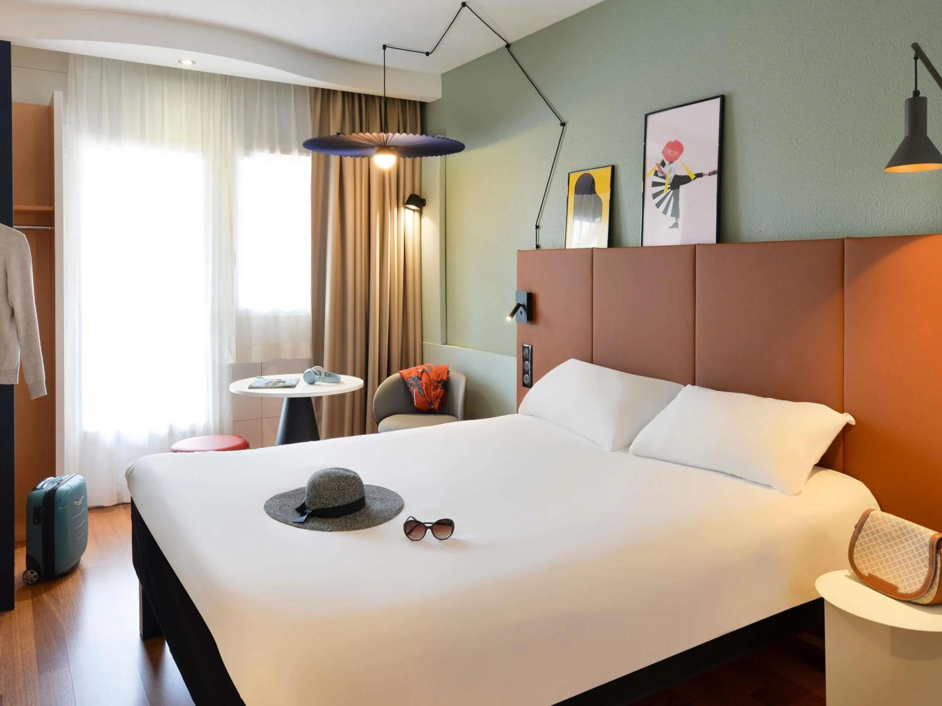 Property building, Bed in ibis Macon Sud Crêches