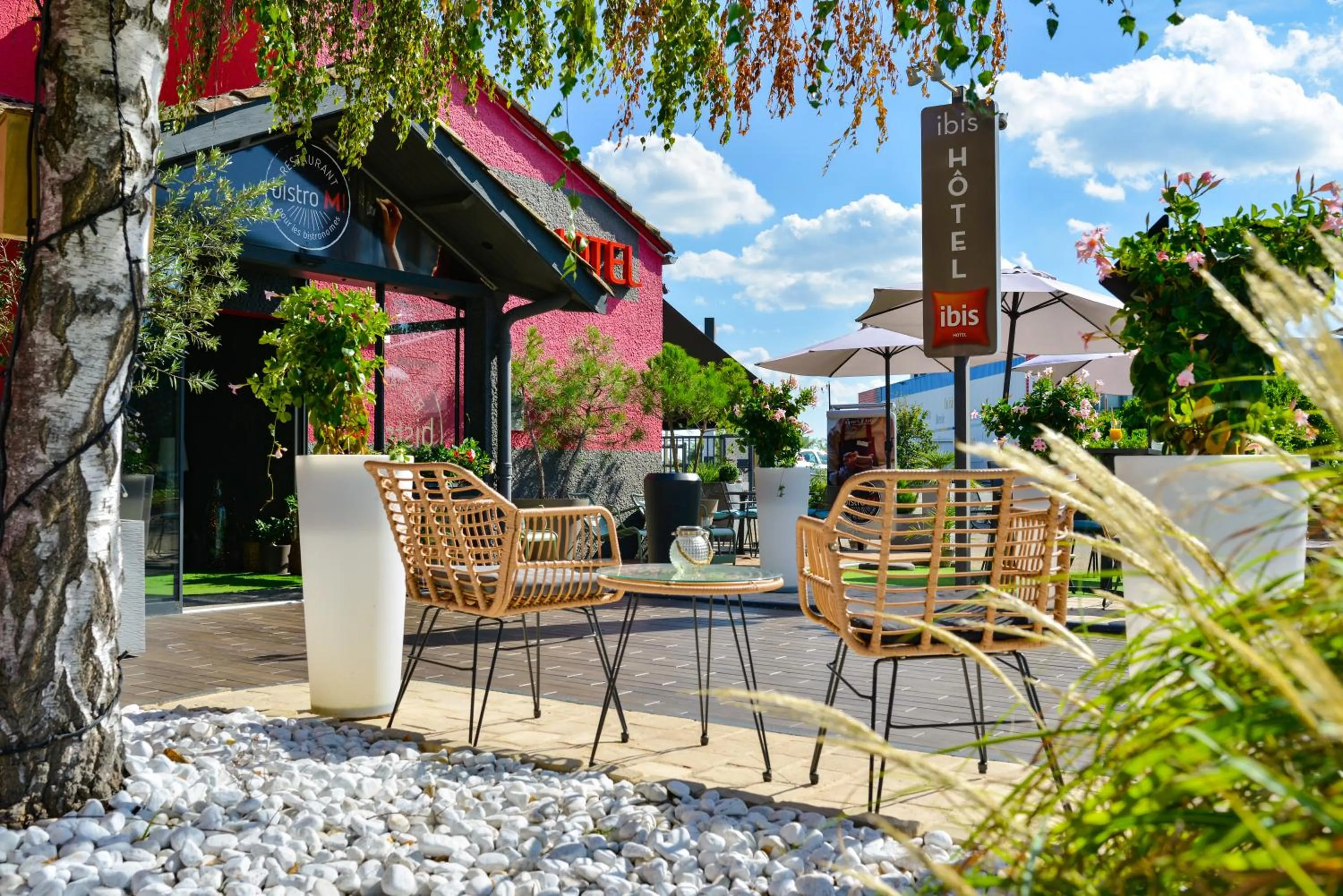 Property building in ibis Macon Sud Crêches