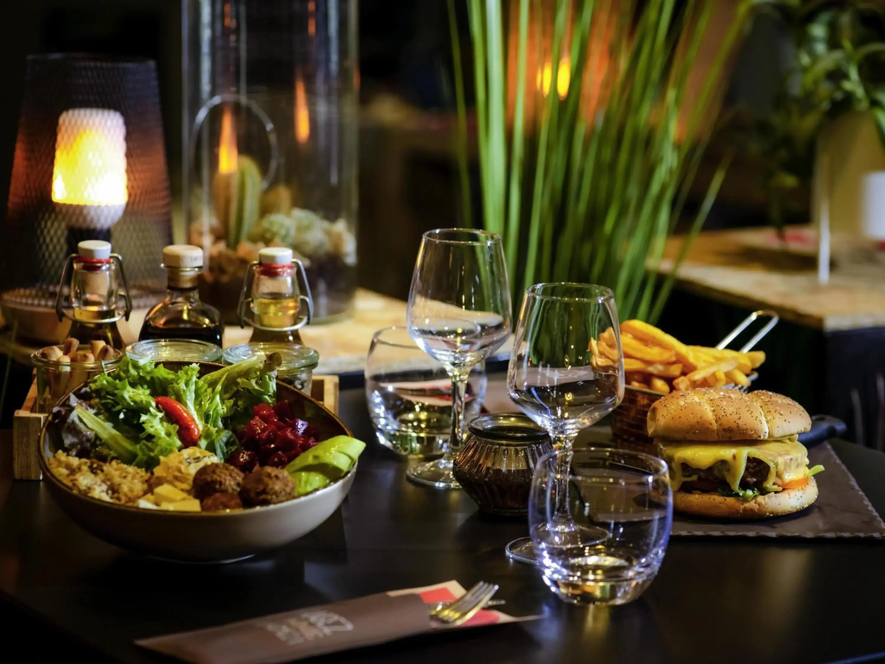 Restaurant/places to eat in ibis Macon Sud Crêches Restaurant/places to eat in ibis Macon Sud Crêches