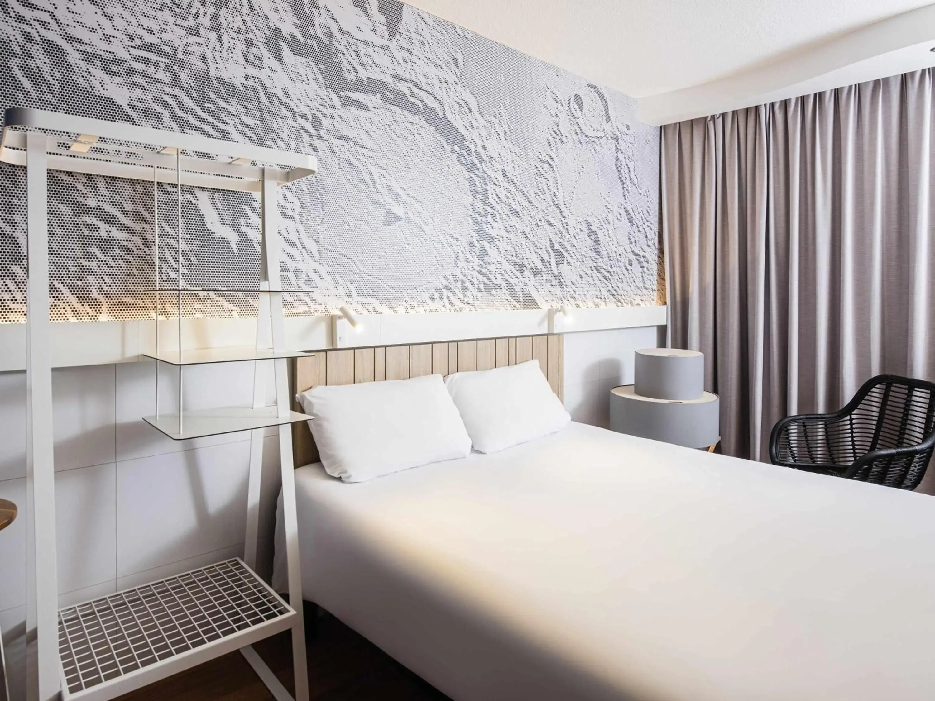 Bedroom, Bed in ibis Macon Sud Crêches Bedroom, Bed in ibis Macon Sud Crêches