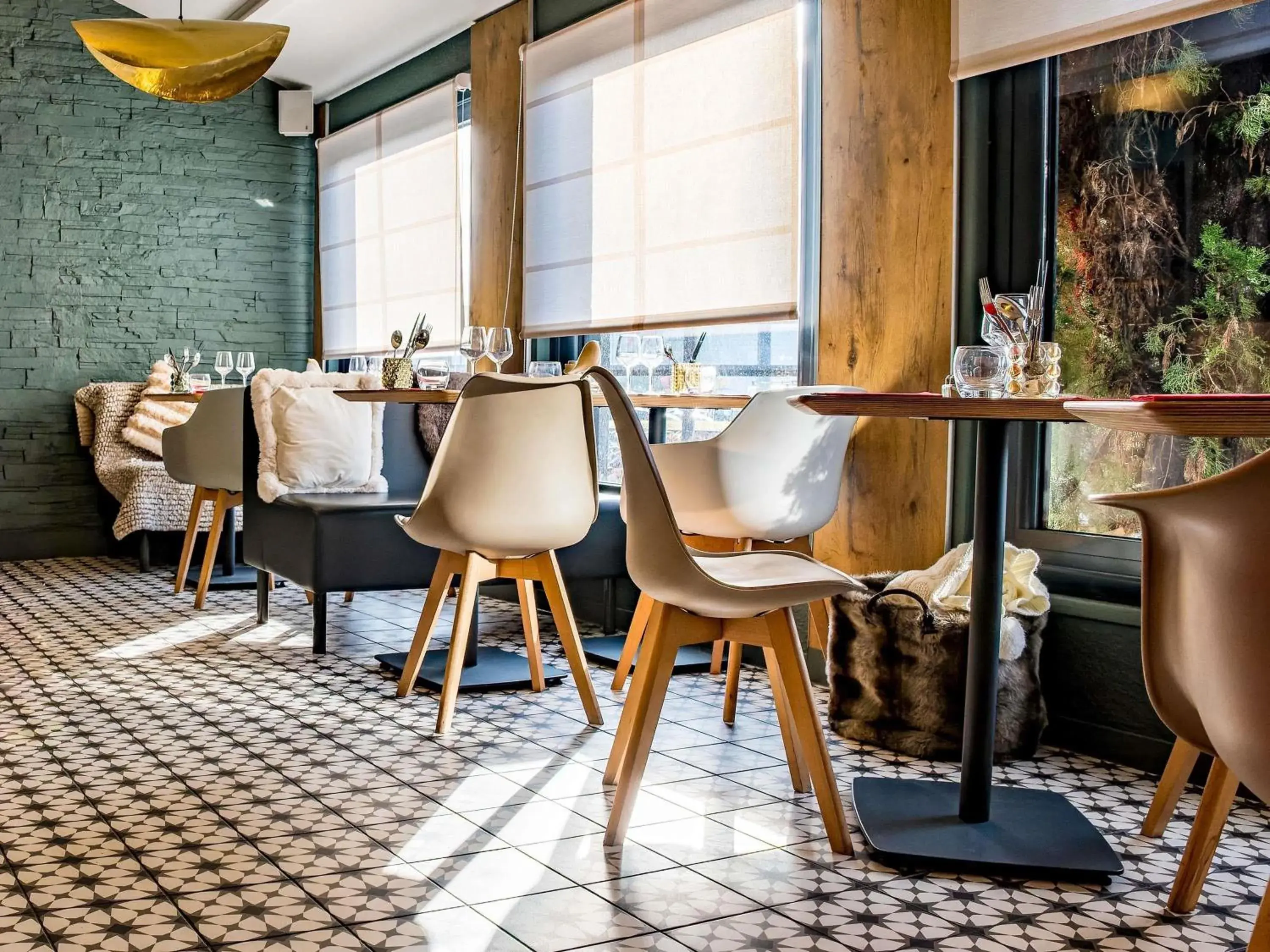 Restaurant/places to eat in ibis Macon Sud Crêches Restaurant/places to eat in ibis Macon Sud Crêches