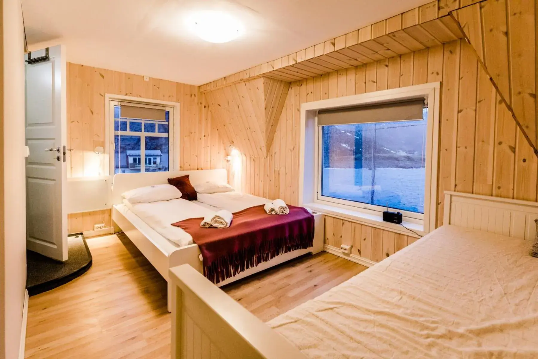 Deluxe Double Room with Bath - single occupancy in Holmvik Brygge Nyksund Deluxe Double Room with Bath - single occupancy in Holmvik Brygge Nyksund