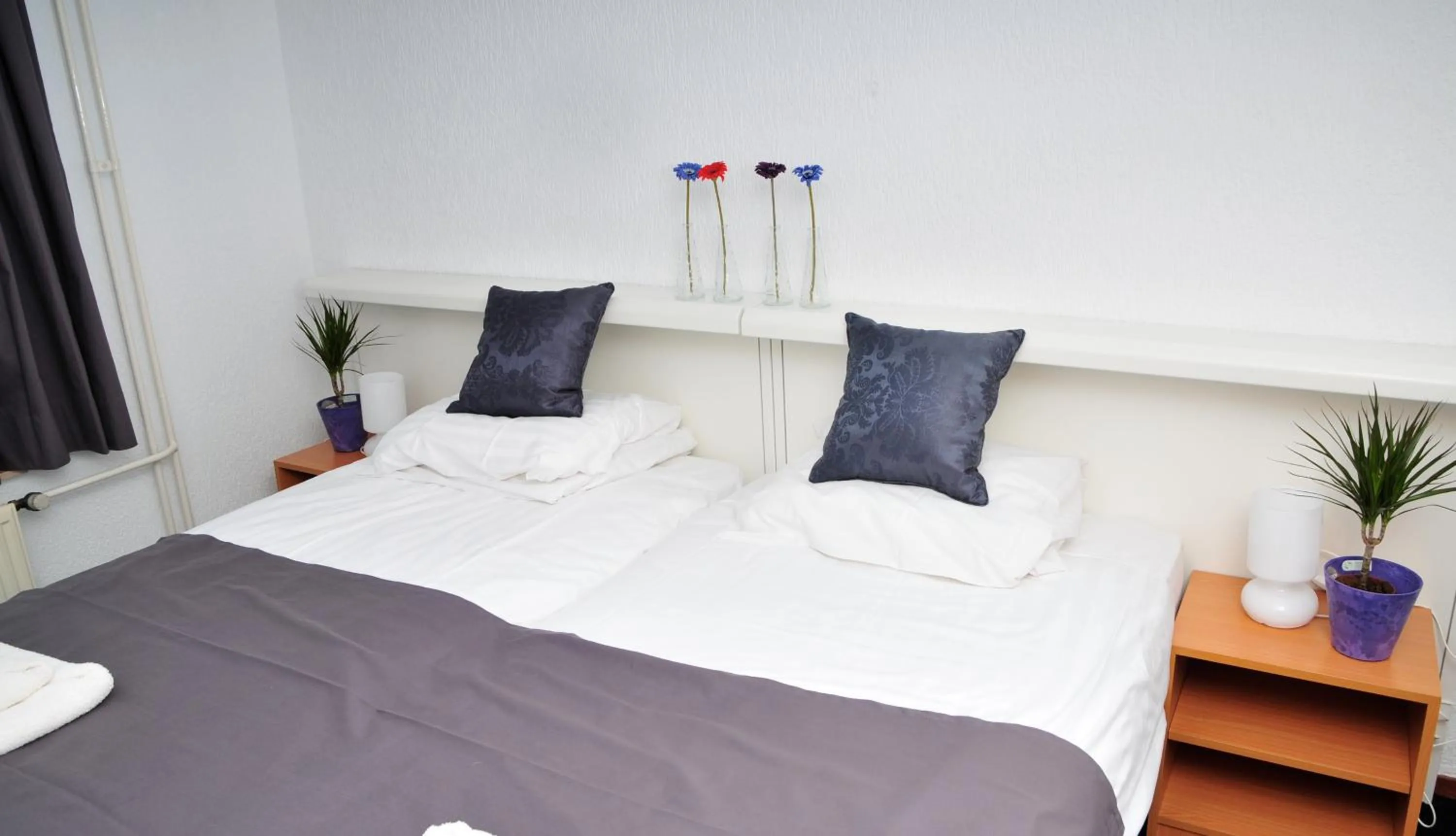 Decorative detail, Bed in Hotel Eperland