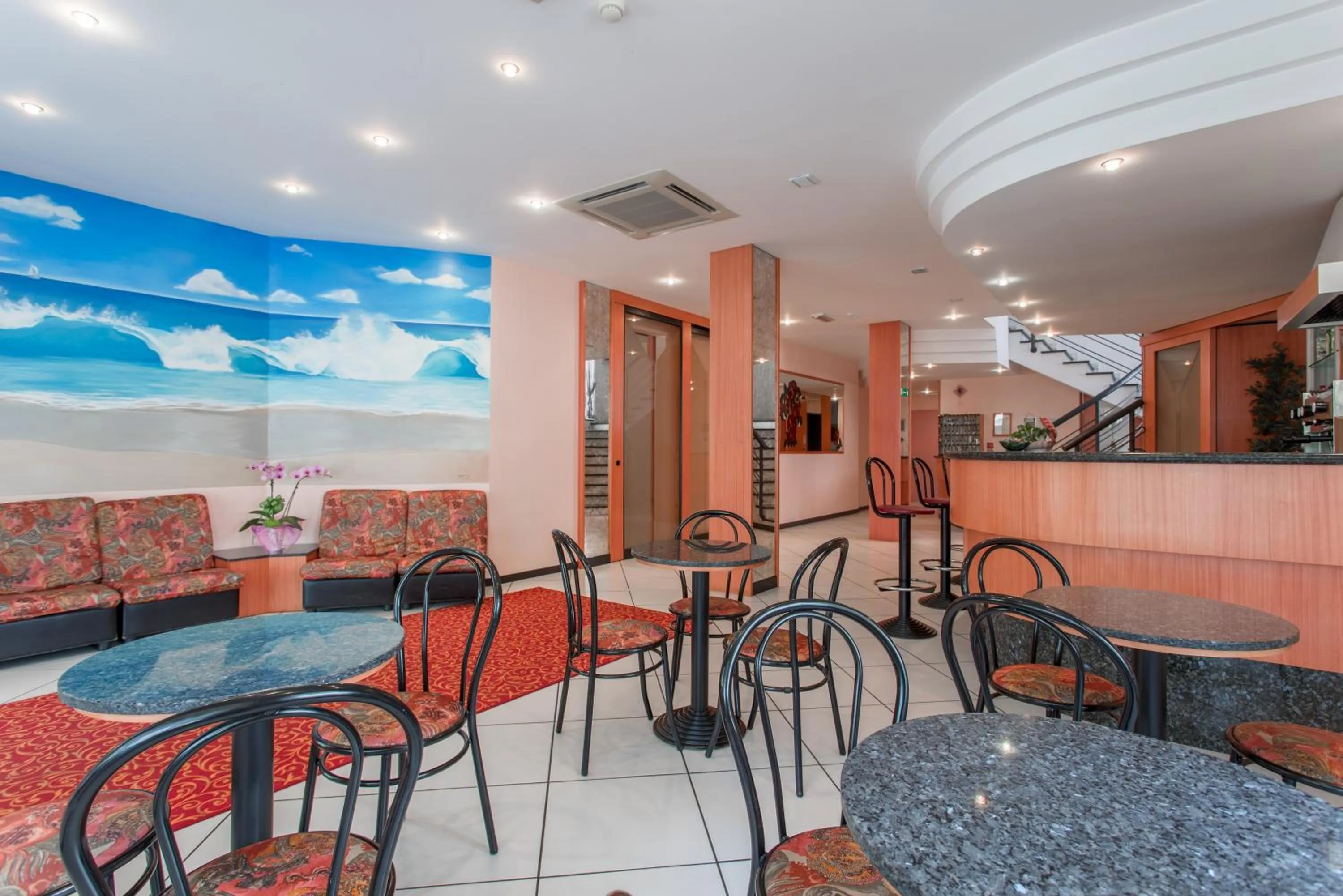 Communal lounge/ TV room in Hotel Basilea