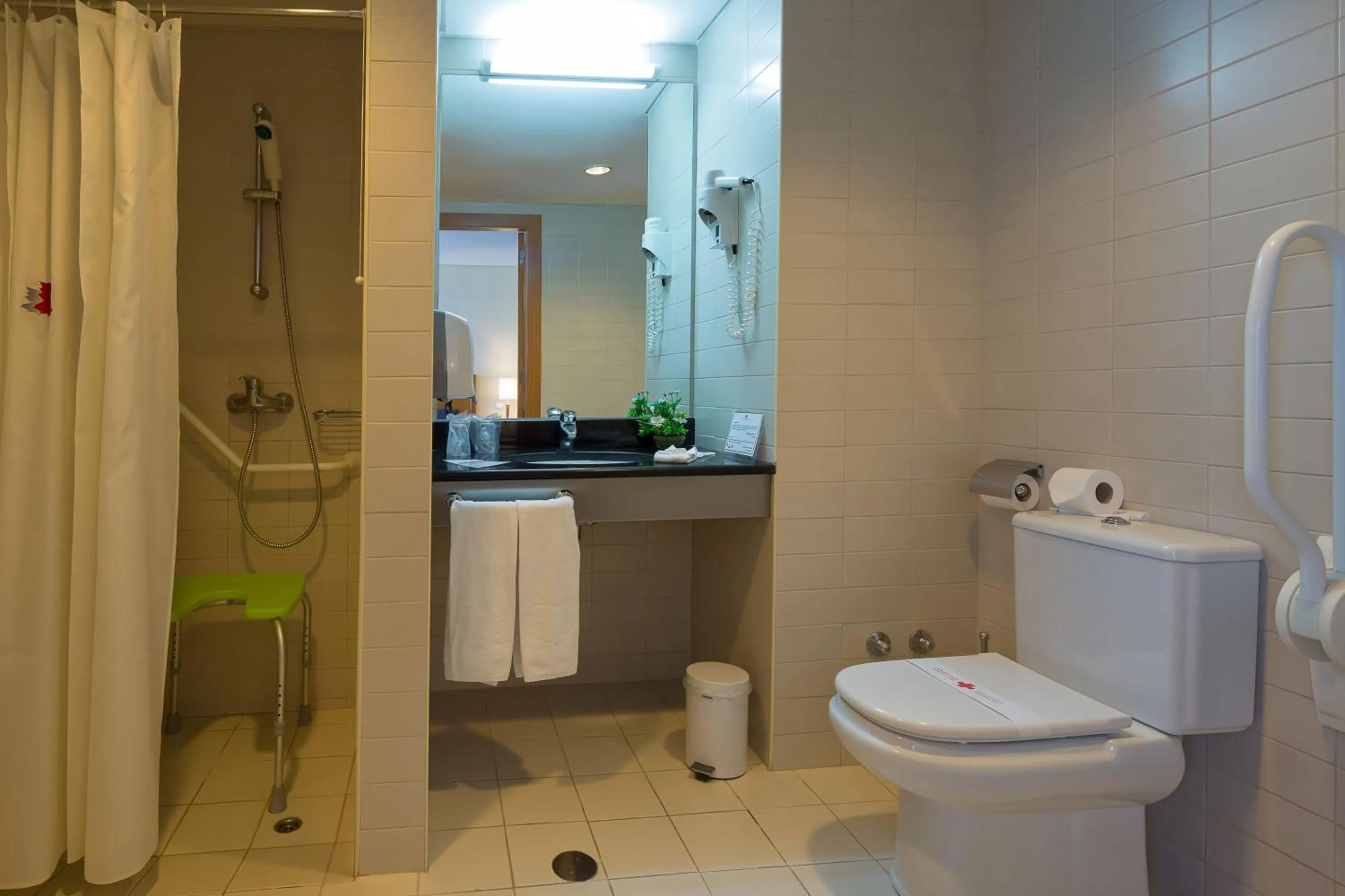 Bathroom in MS Vila Nova