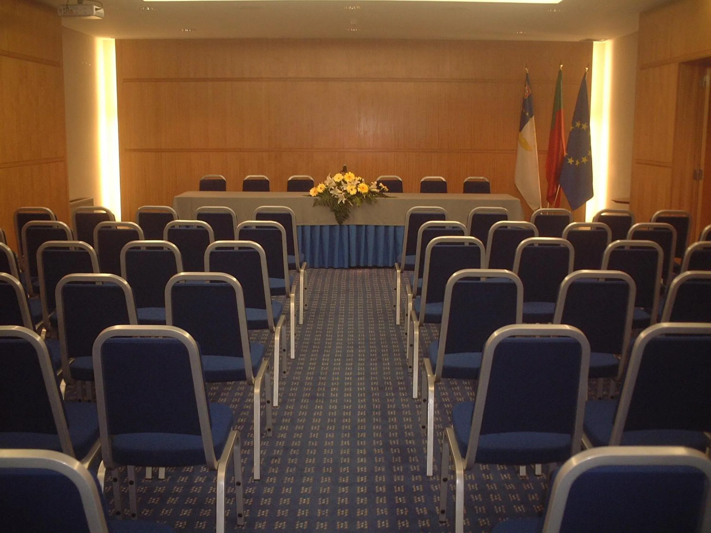 Business facilities in MS Vila Nova