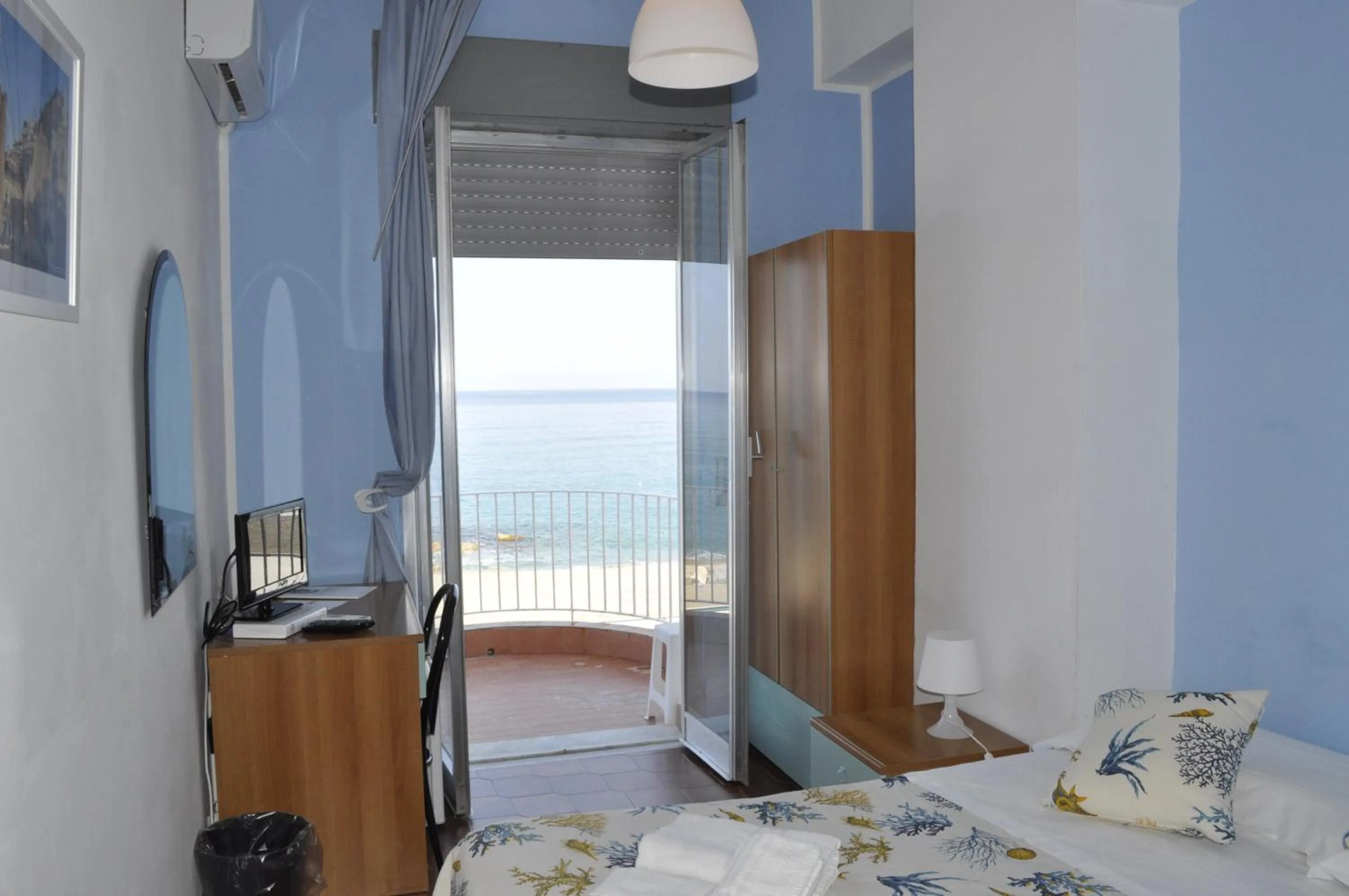 Photo of the whole room in Hotel Ristorante La Scogliera - NUOVA GESTIONE