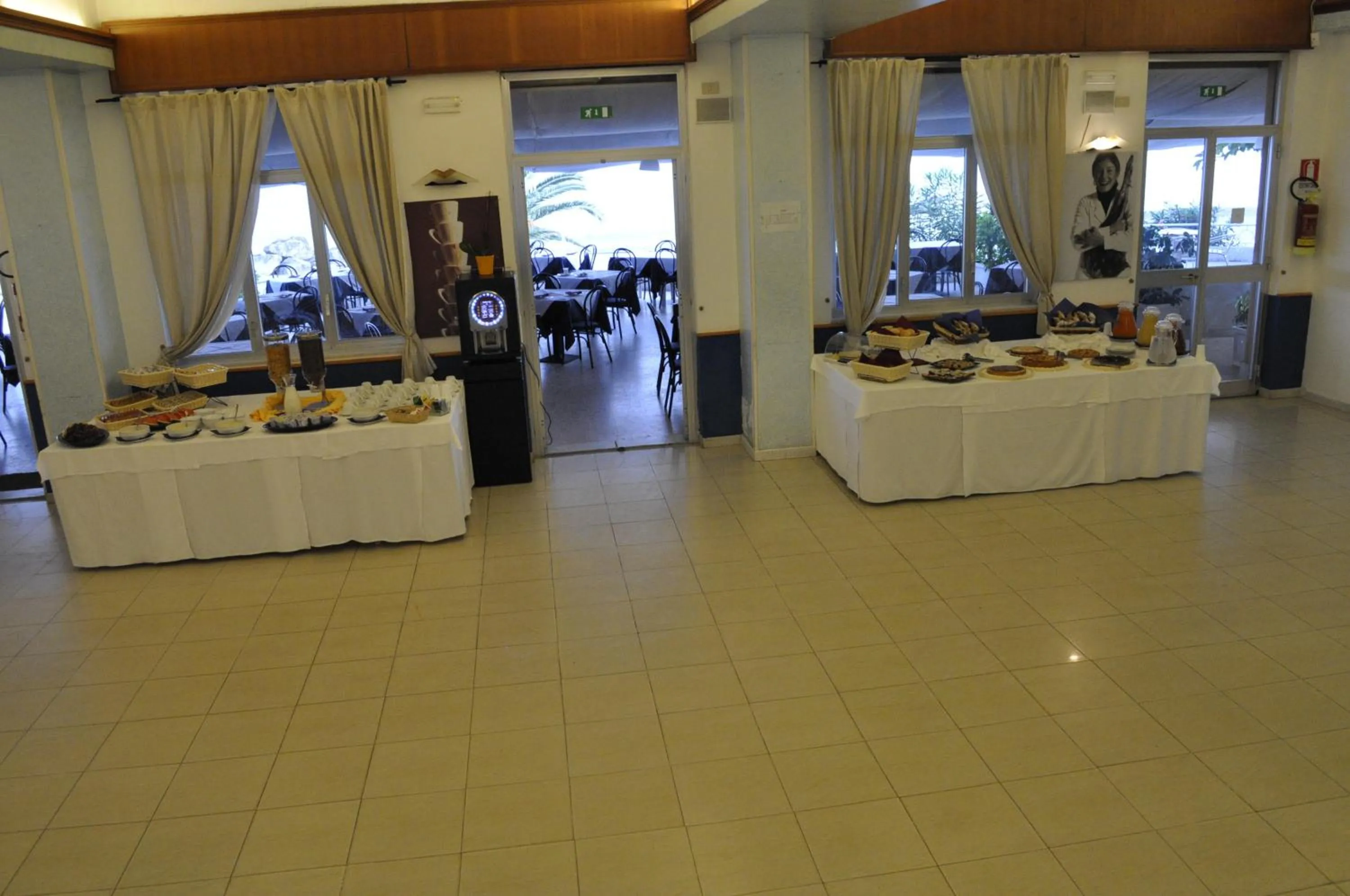 Buffet breakfast in Hotel Ristorante La Scogliera - NUOVA GESTIONE