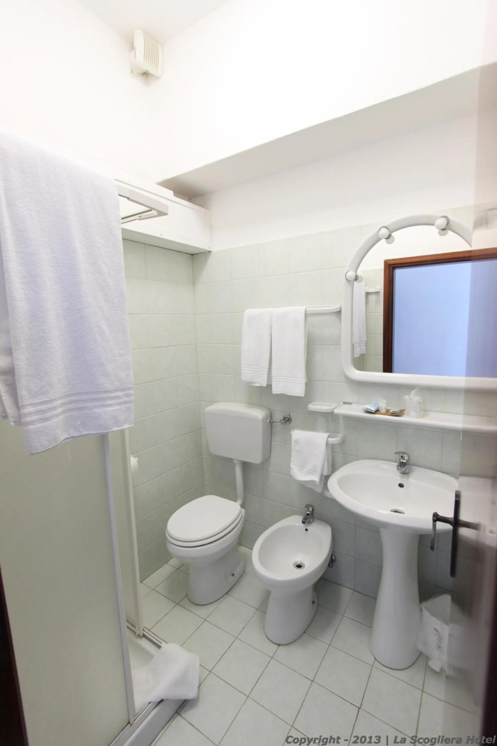 Bathroom in Hotel Ristorante La Scogliera - NUOVA GESTIONE