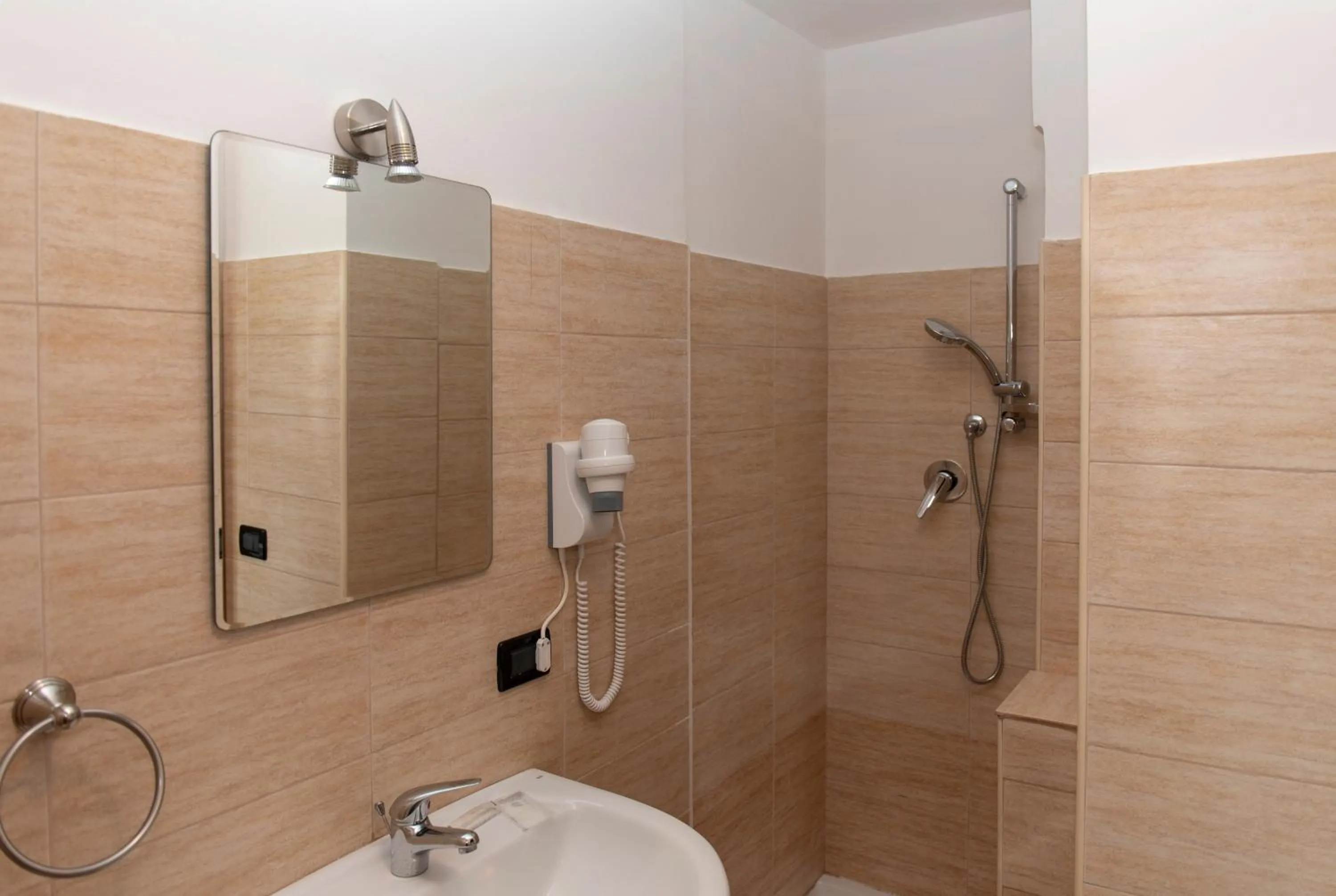 Shower in Fattoria Il Laghetto