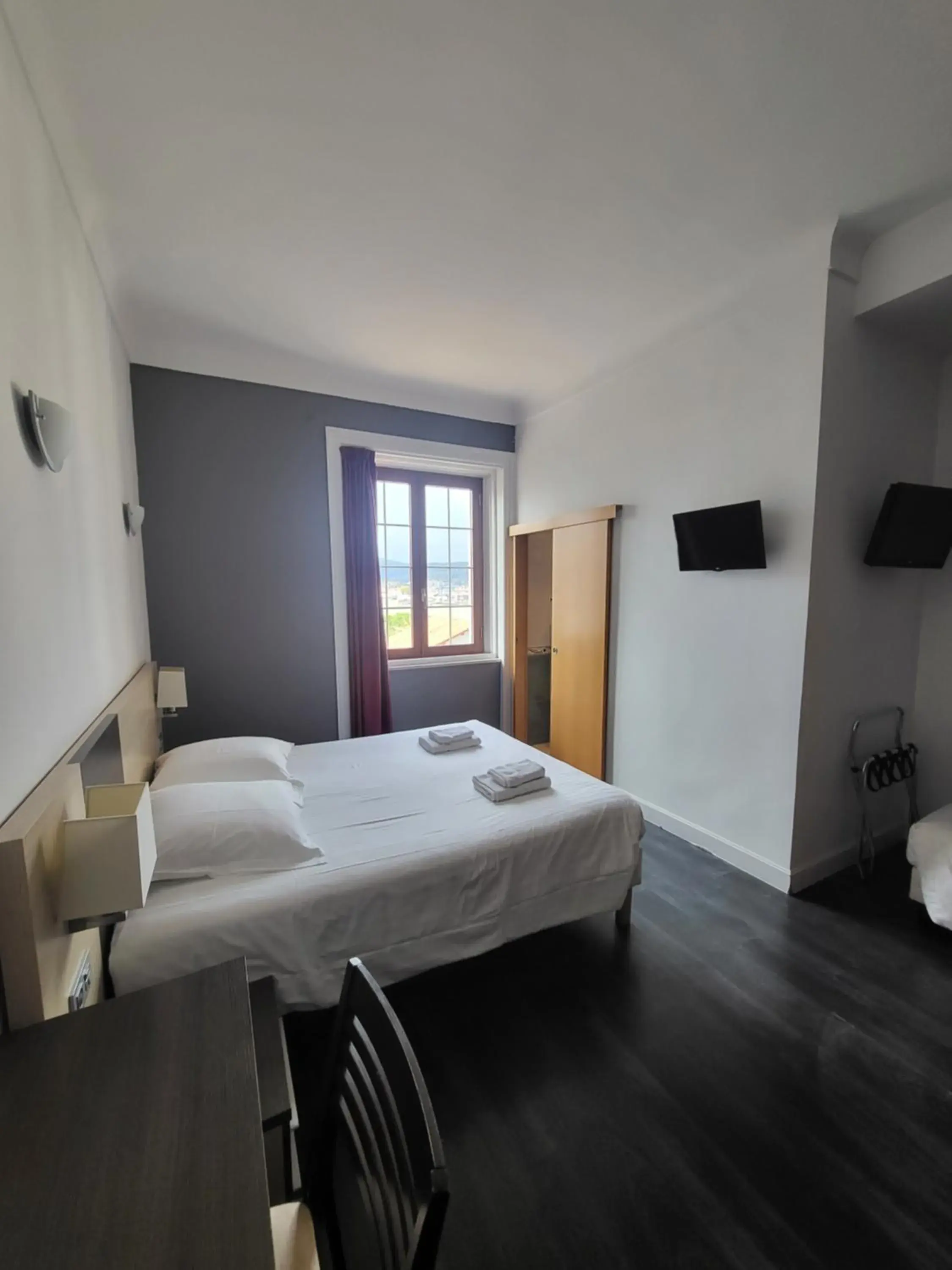 Bed in Hotel Bellevue Bed in Hotel Bellevue