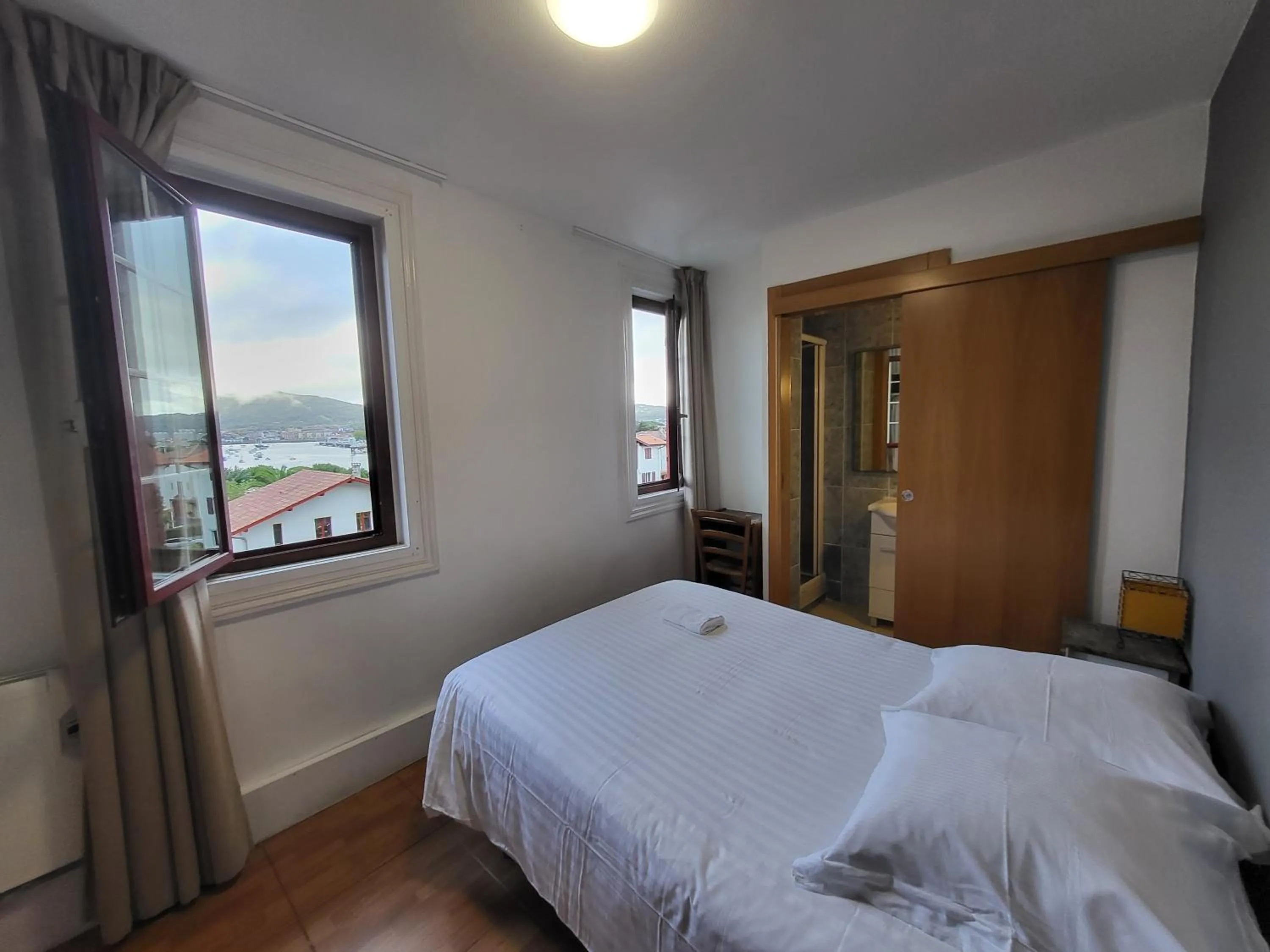 Bed in Hotel Bellevue