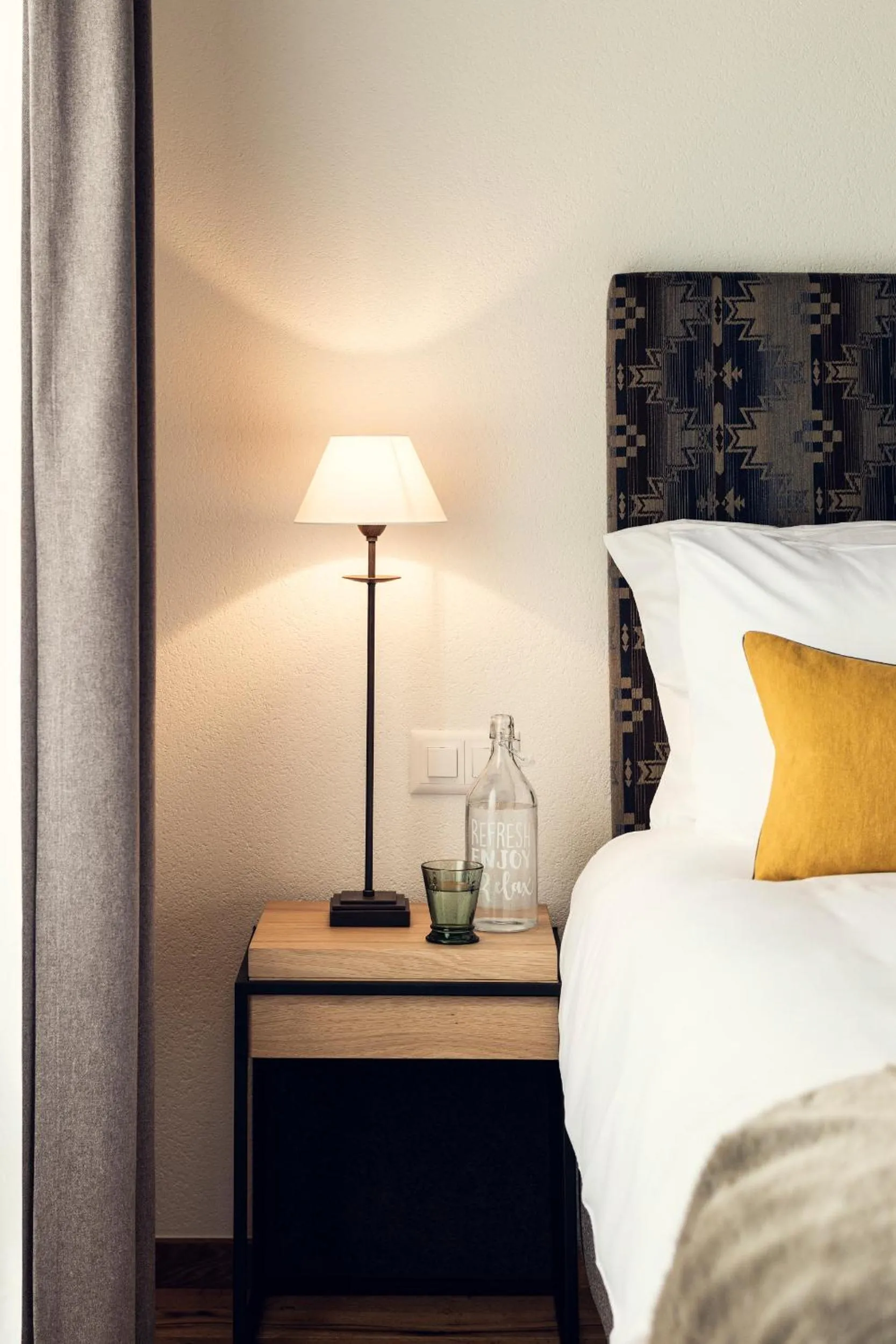 Decorative detail, Bed in Conrad's Mountain Lodge